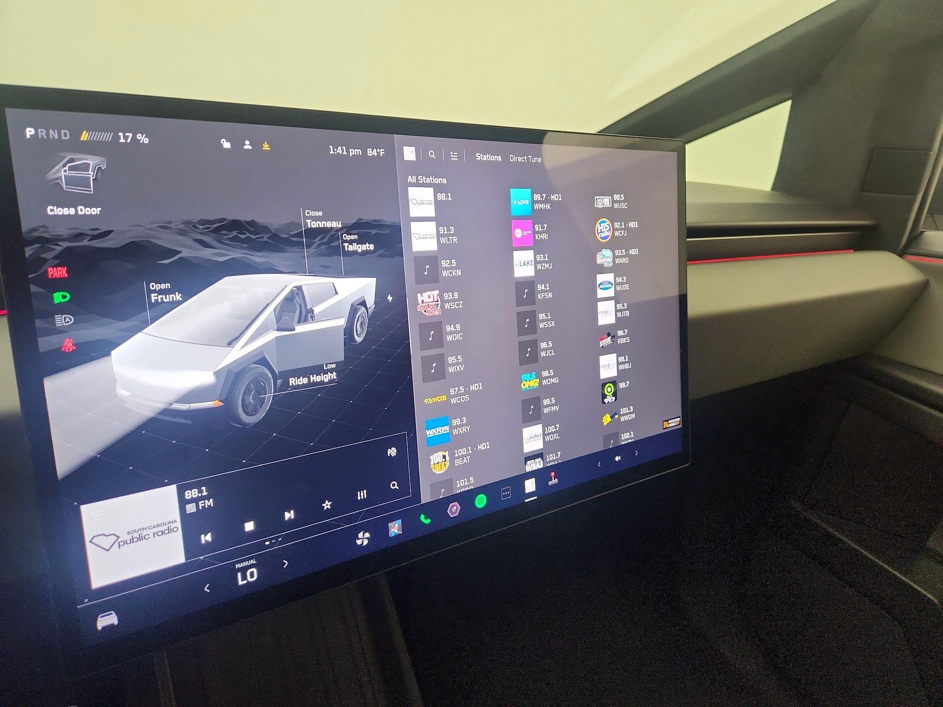 Thumbnail: 2025 Tesla Cybertruck - 16