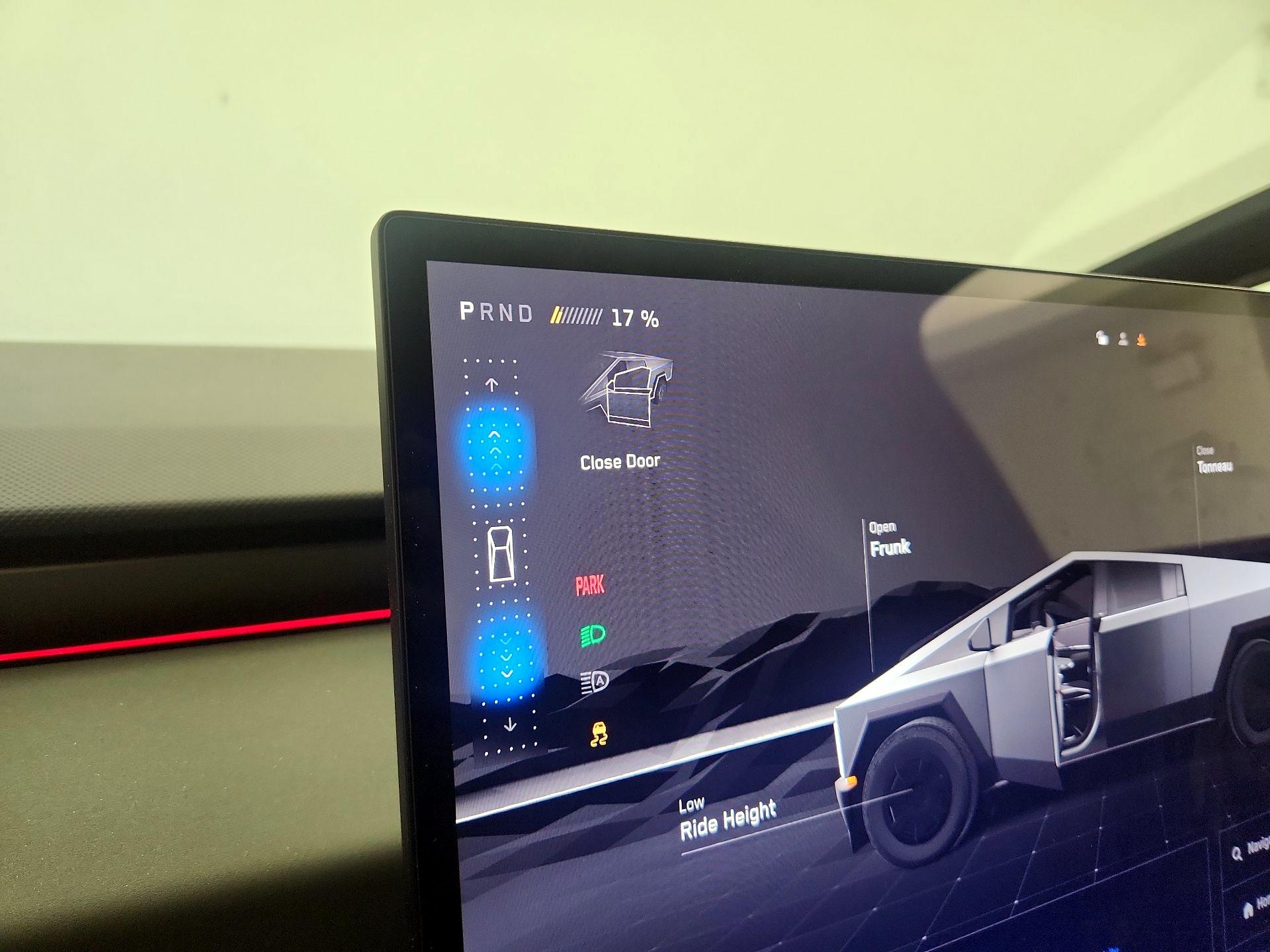 Thumbnail: 2025 Tesla Cybertruck - 18