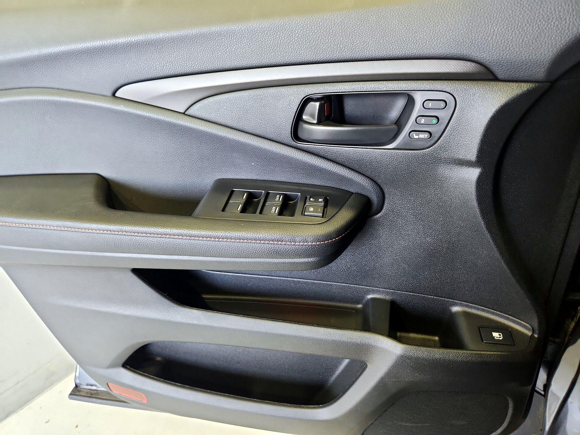 Thumbnail: 2025 Honda Ridgeline - 12