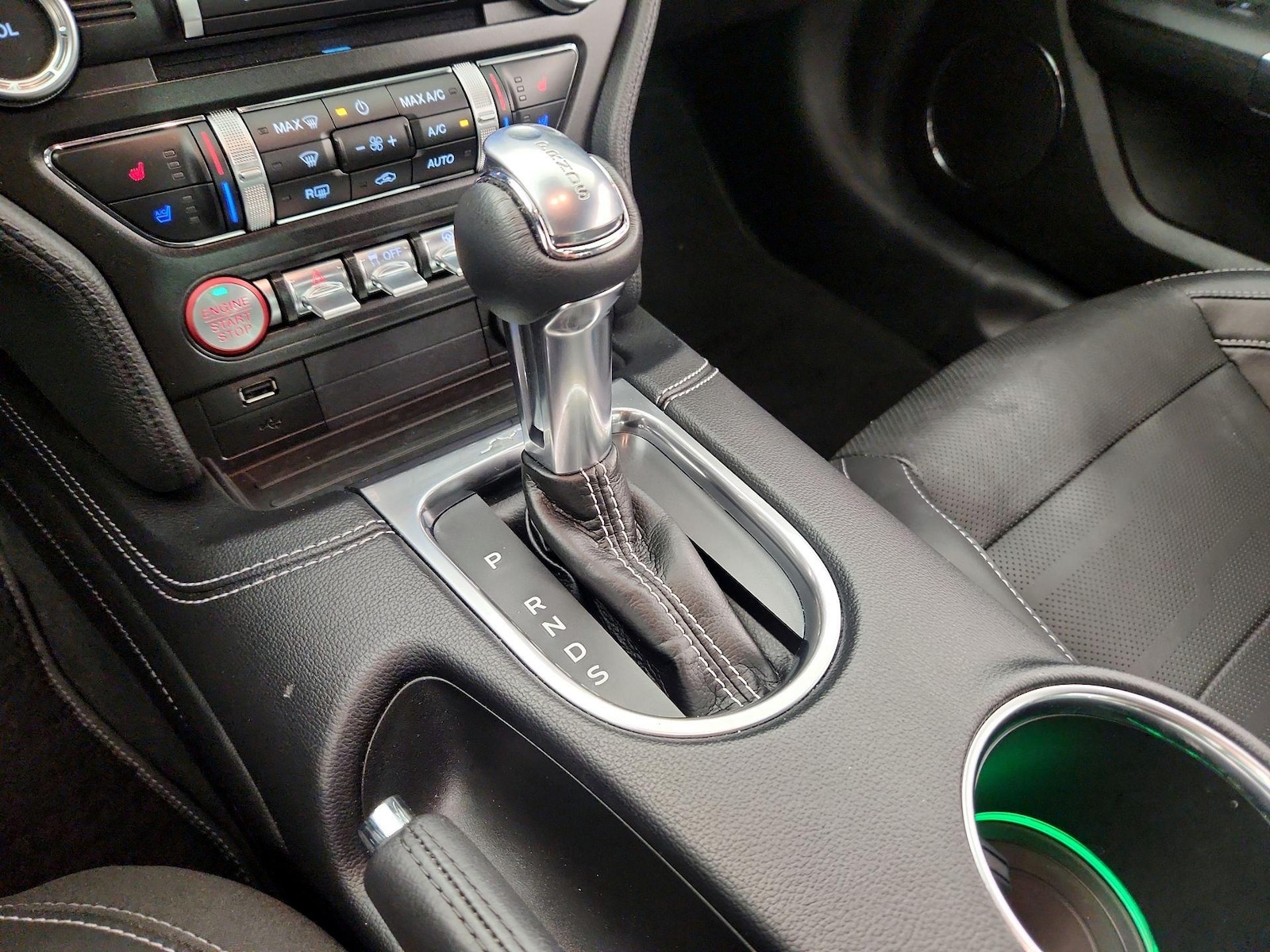 2022 Ford Mustang GT Premium - Photo 19