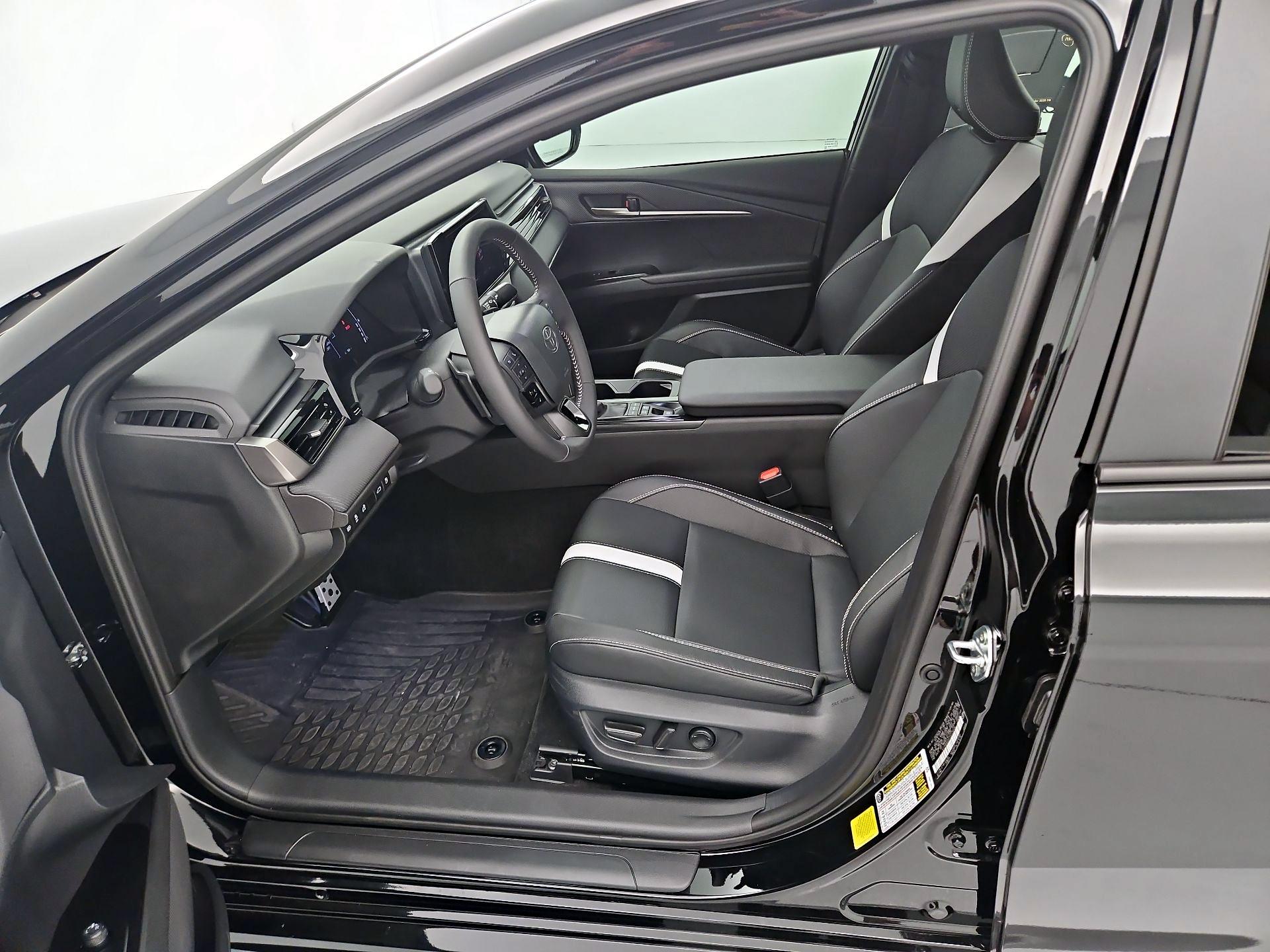 Thumbnail: 2026 Toyota Camry - 11