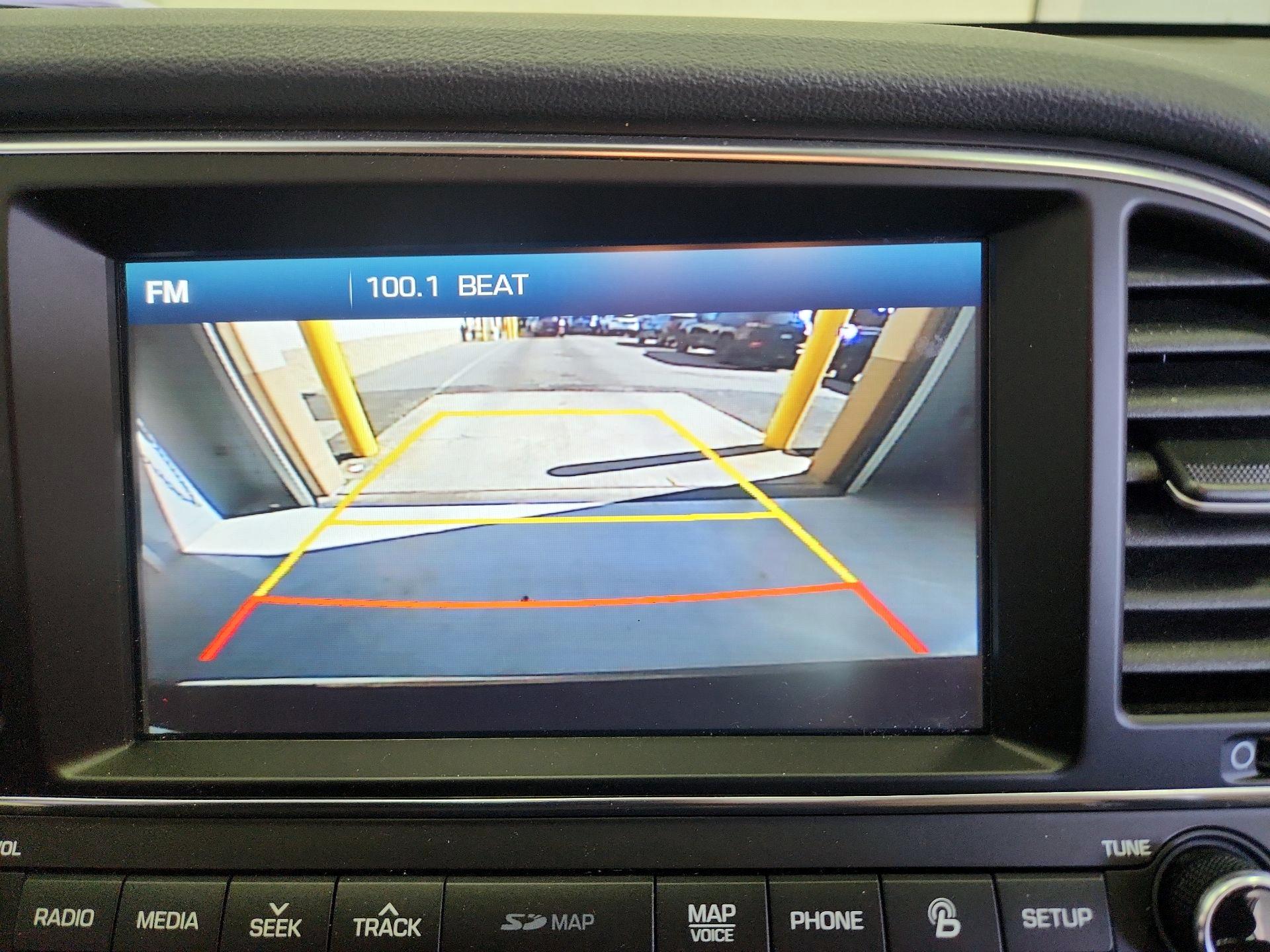 Thumbnail: 2017 Hyundai Elantra - 15