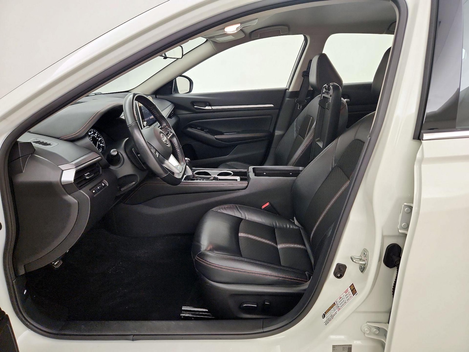 2024 Nissan Altima SR - Photo 12