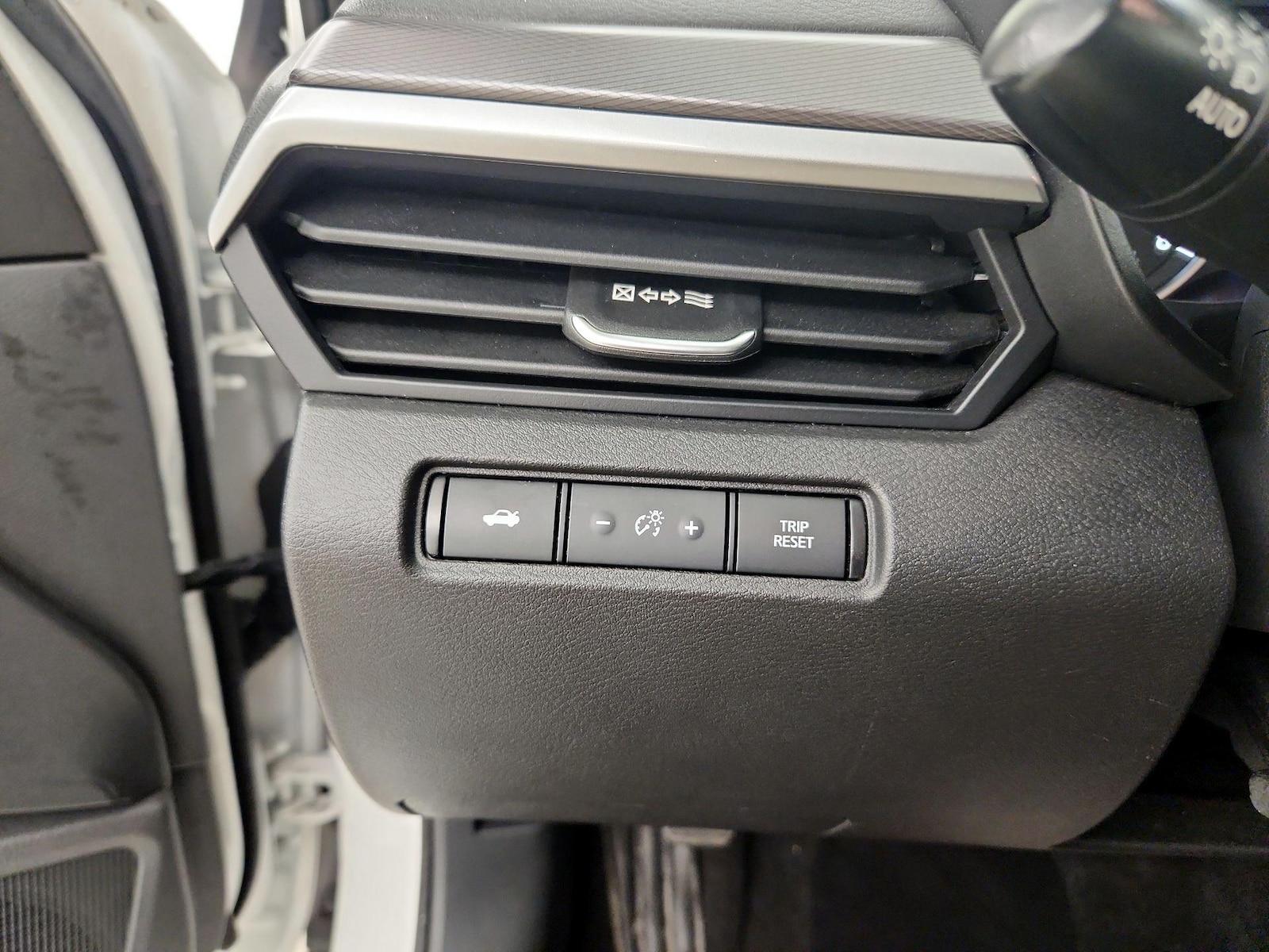 2024 Nissan Altima SR - Photo 14
