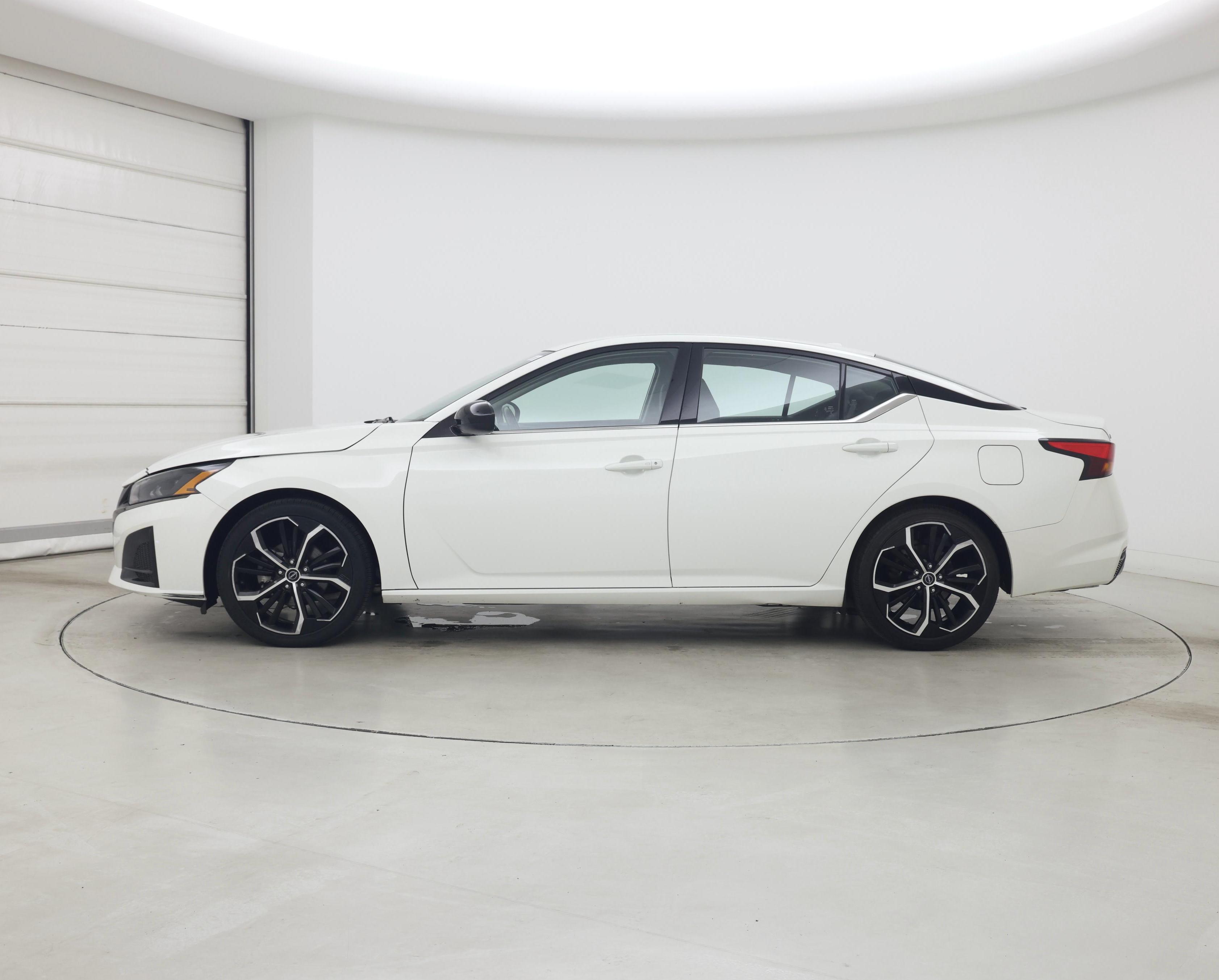 Thumbnail: 2024 Nissan Altima - 3