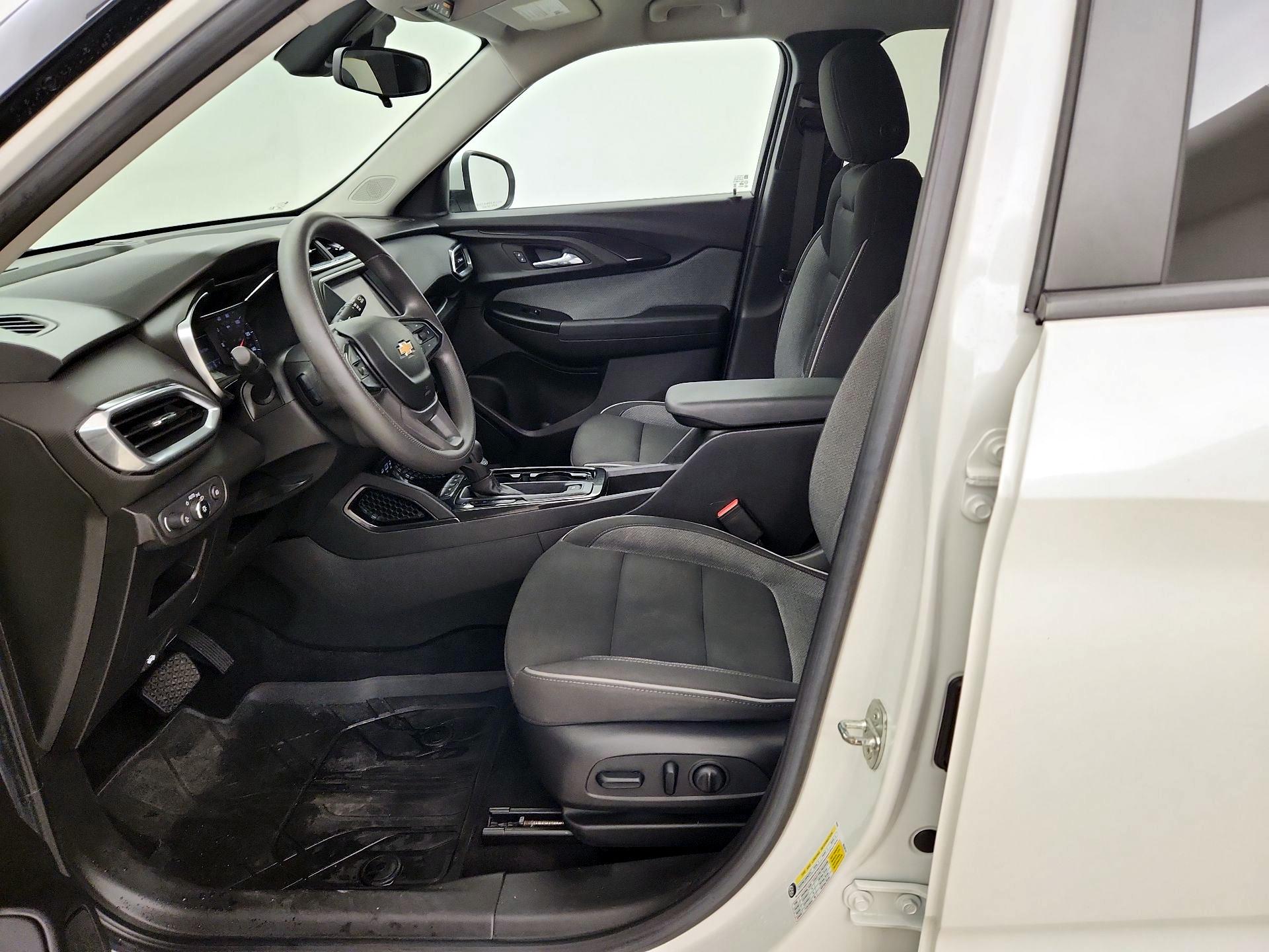 Thumbnail: 2022 Chevrolet TrailBlazer - 11