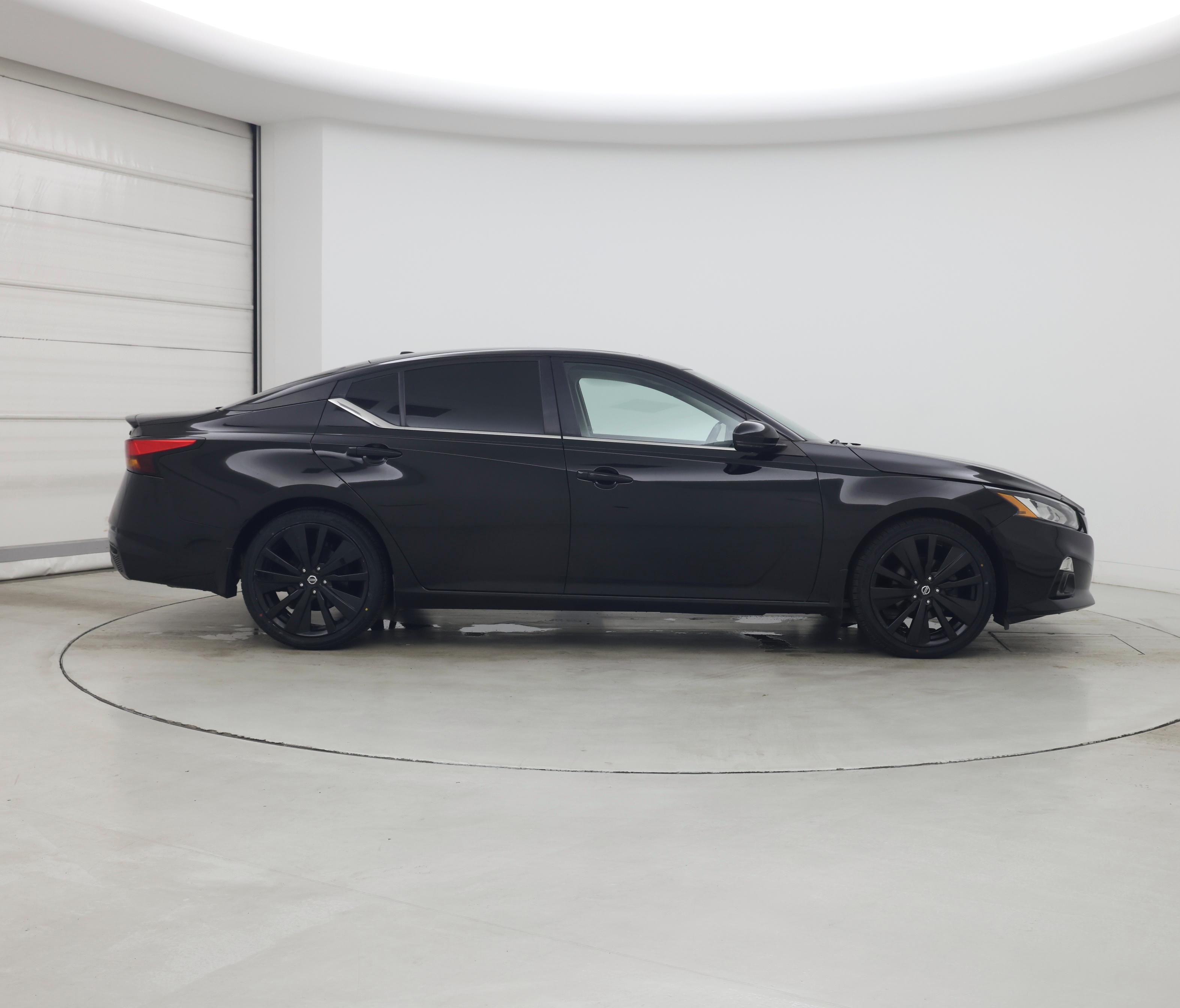 Thumbnail: 2022 Nissan Altima - 7