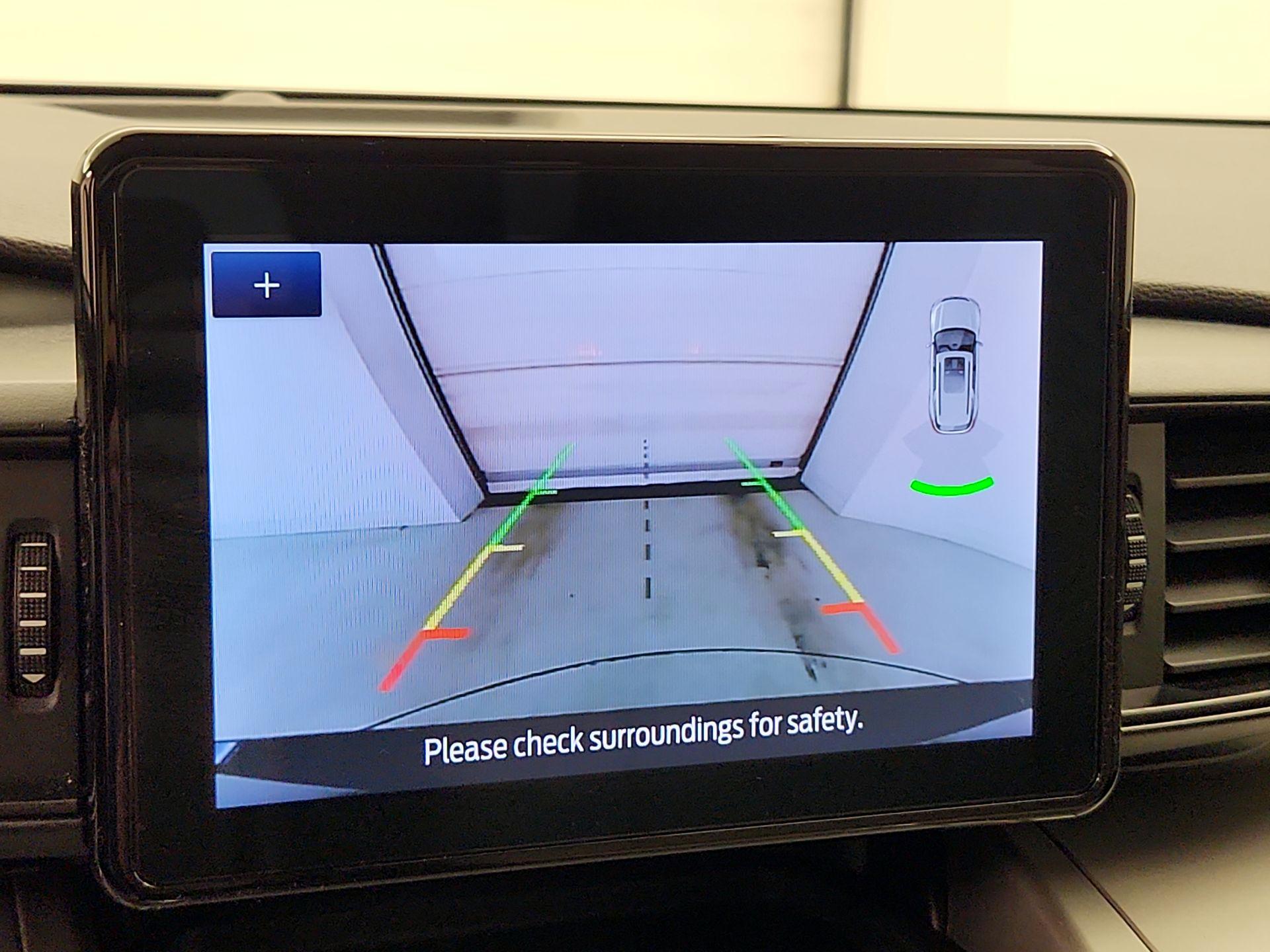 Thumbnail: 2022 Ford Explorer - 14