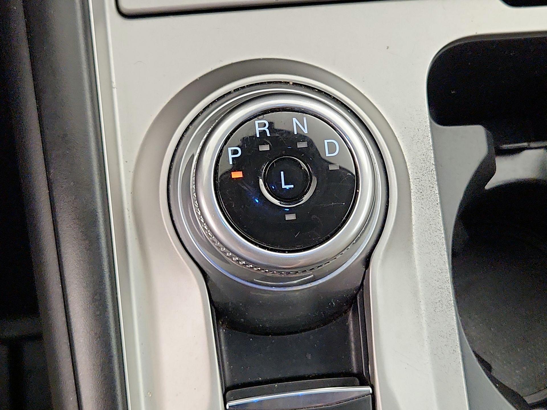 Thumbnail: 2022 Ford Explorer - 17