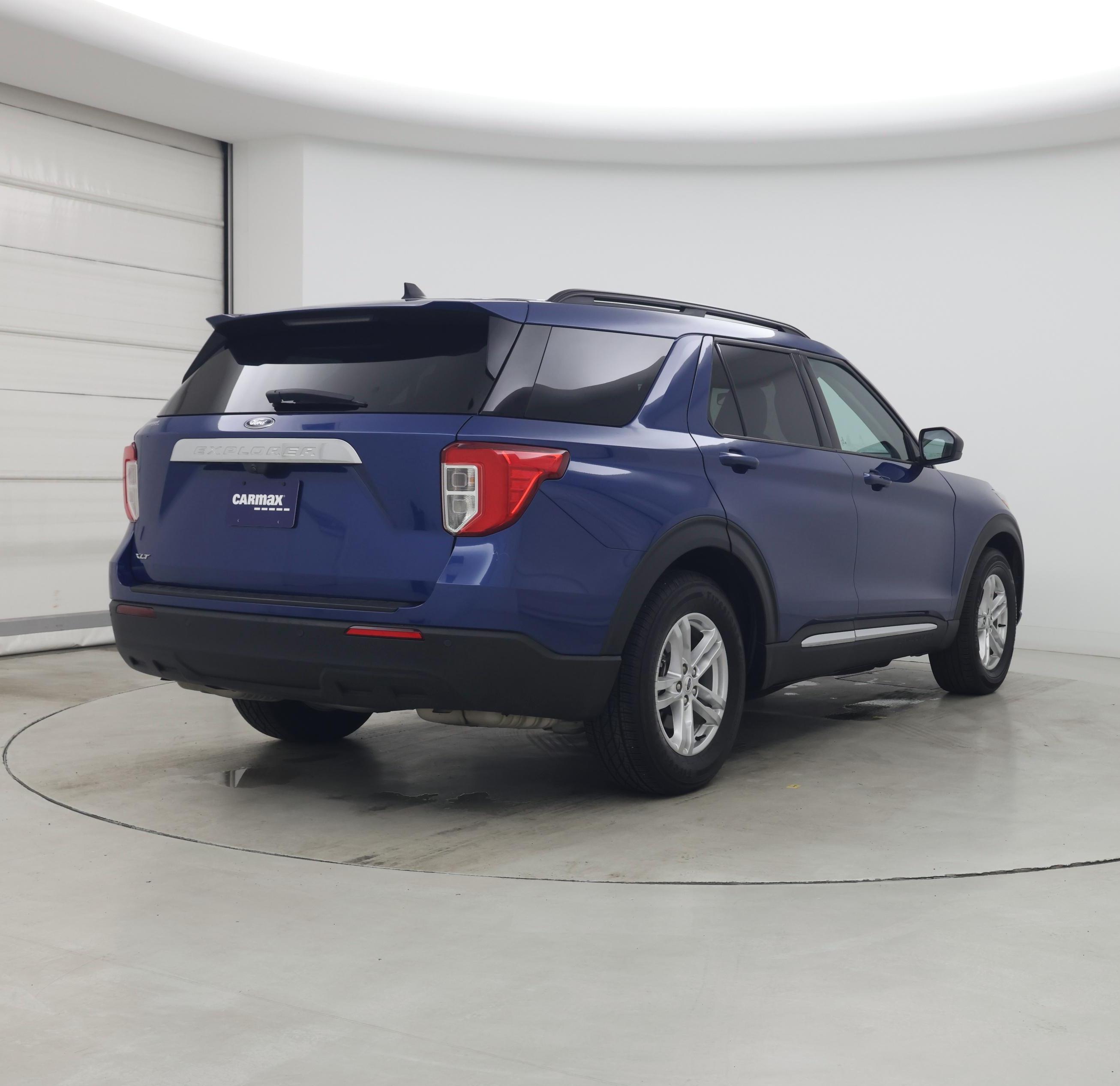 Thumbnail: 2022 Ford Explorer - 8