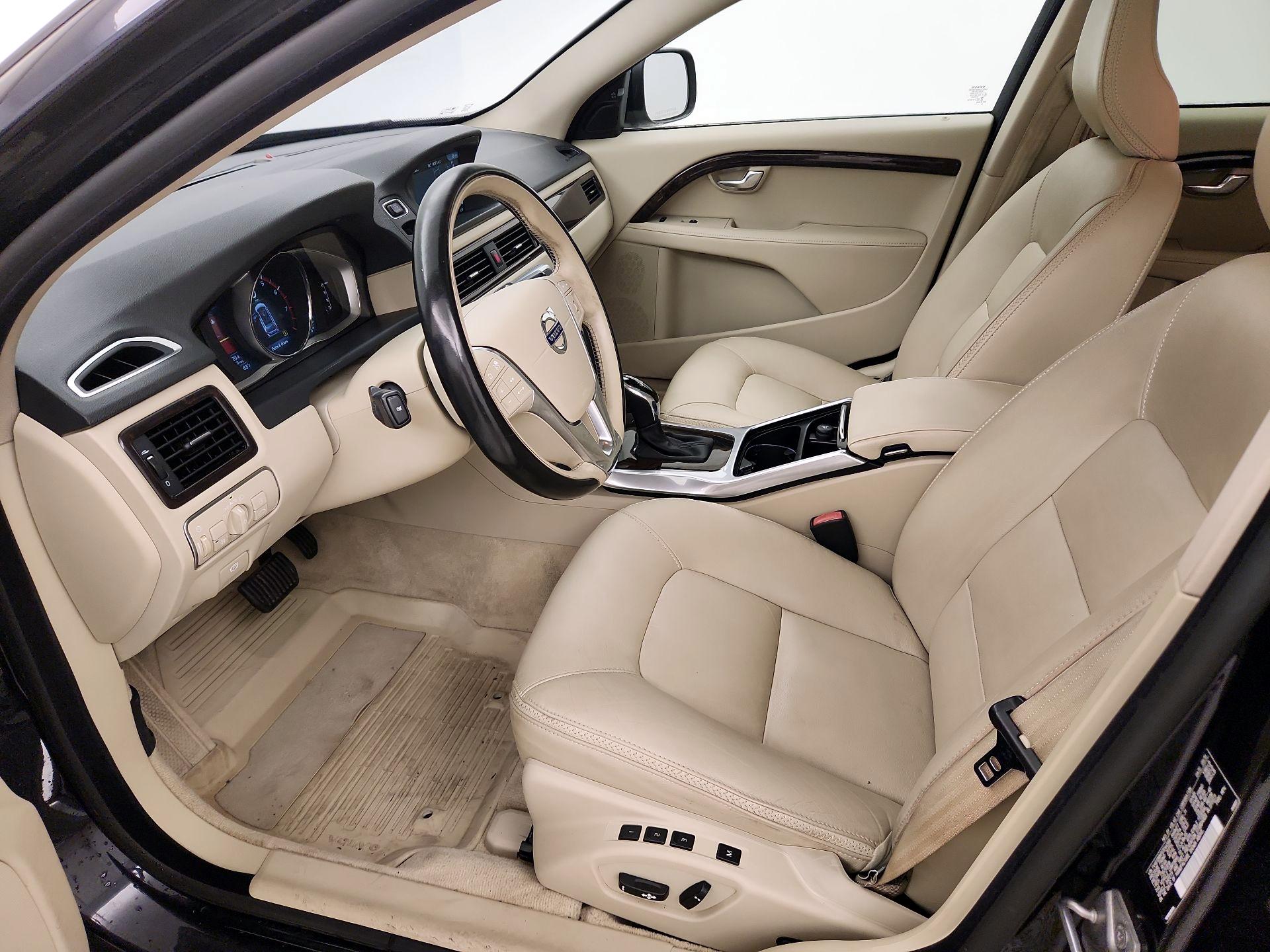 Thumbnail: 2016 Volvo XC70 - 11