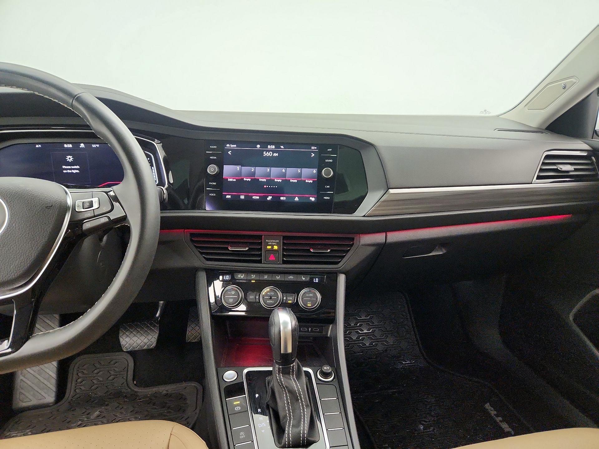 Thumbnail: 2021 Volkswagen Jetta - 9