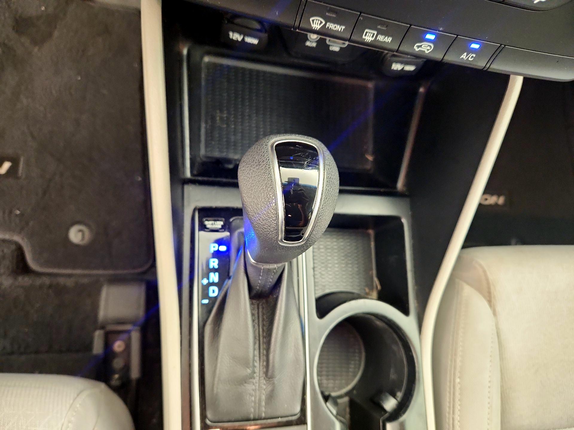 Thumbnail: 2016 Hyundai Tucson - 17