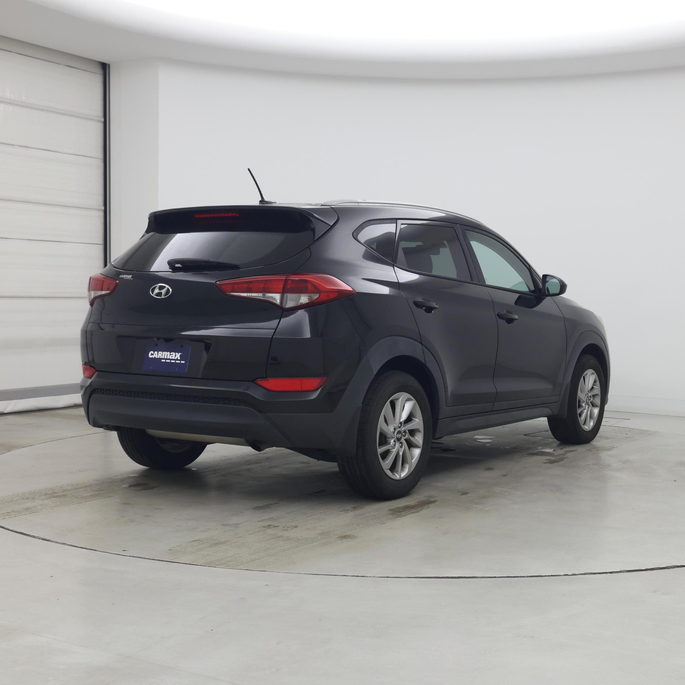 Thumbnail: 2016 Hyundai Tucson - 8