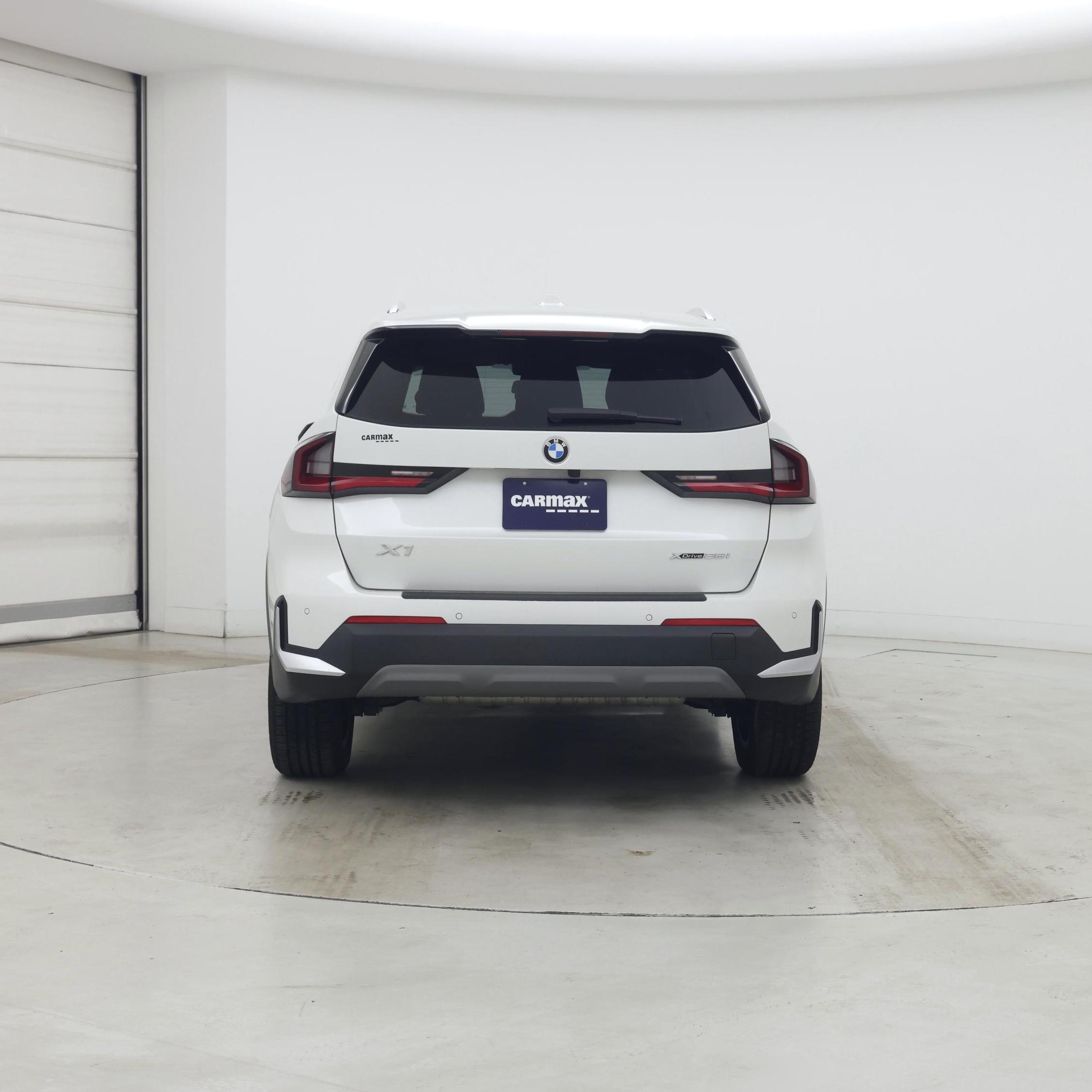 Thumbnail: 2023 BMW X1 - 6