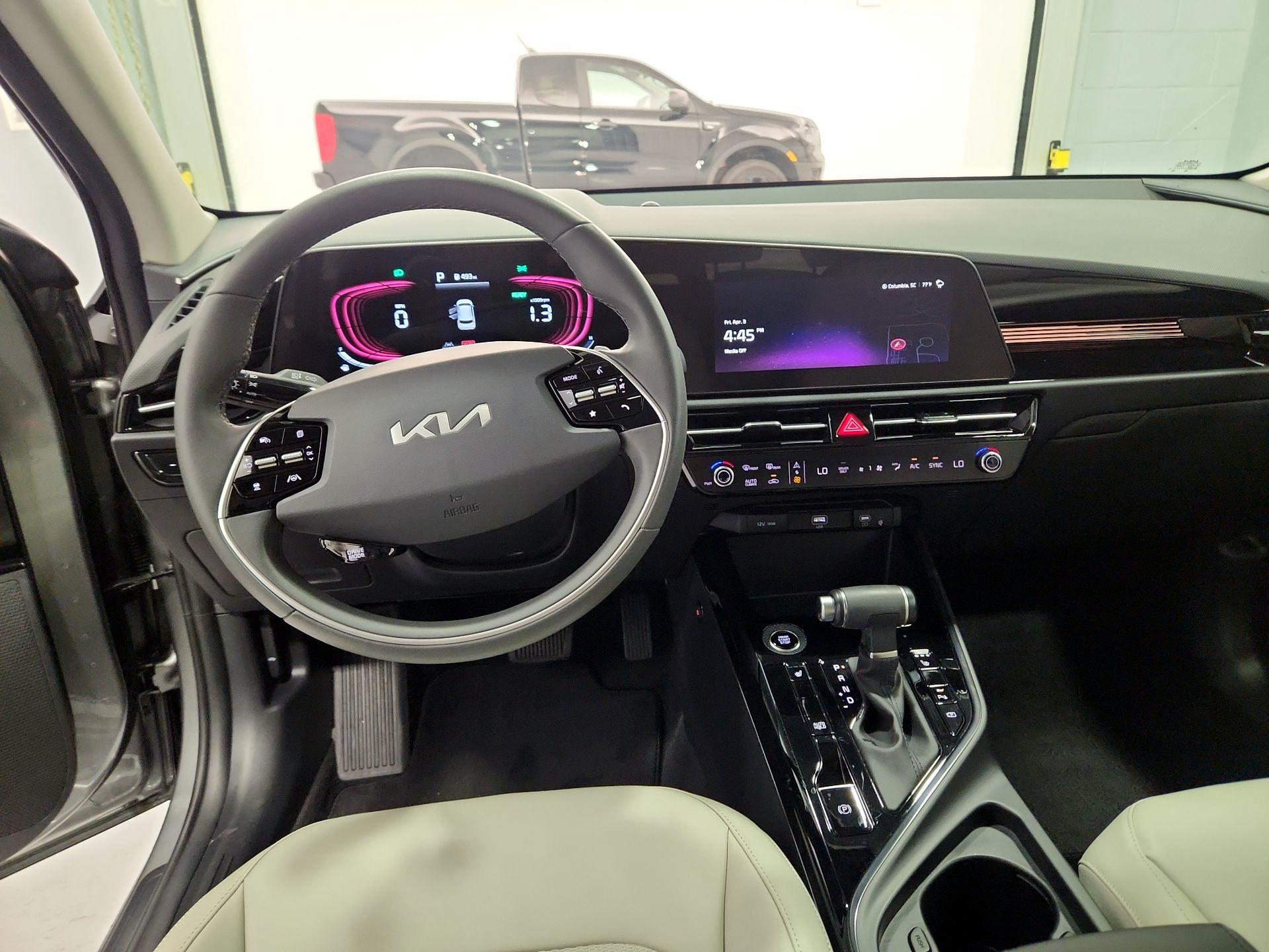 Thumbnail: 2024 Kia Niro - 10