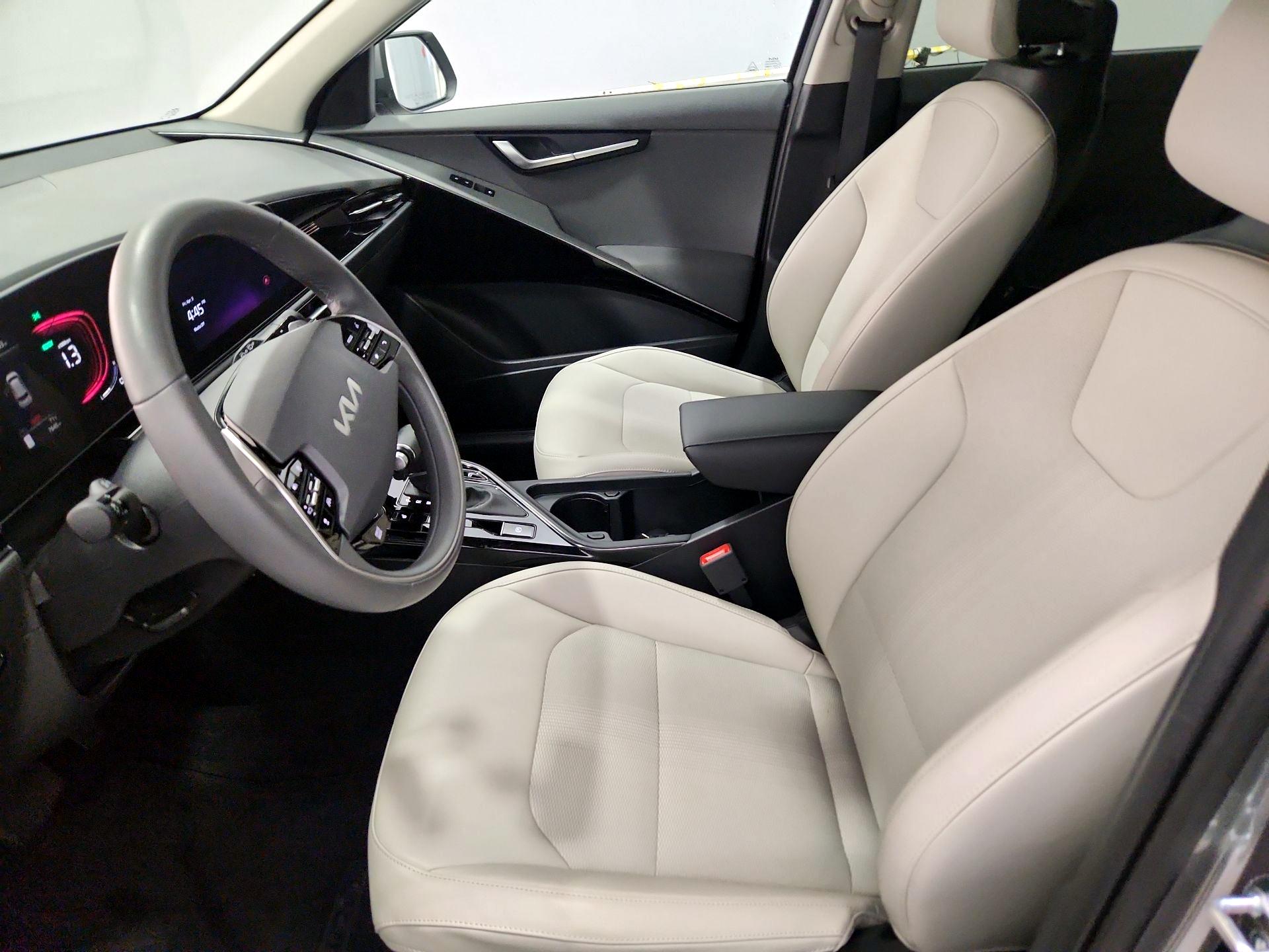 Thumbnail: 2024 Kia Niro - 11