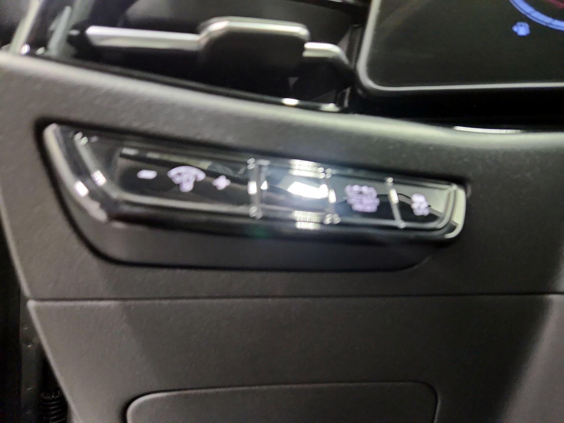 Thumbnail: 2024 Kia Niro - 13