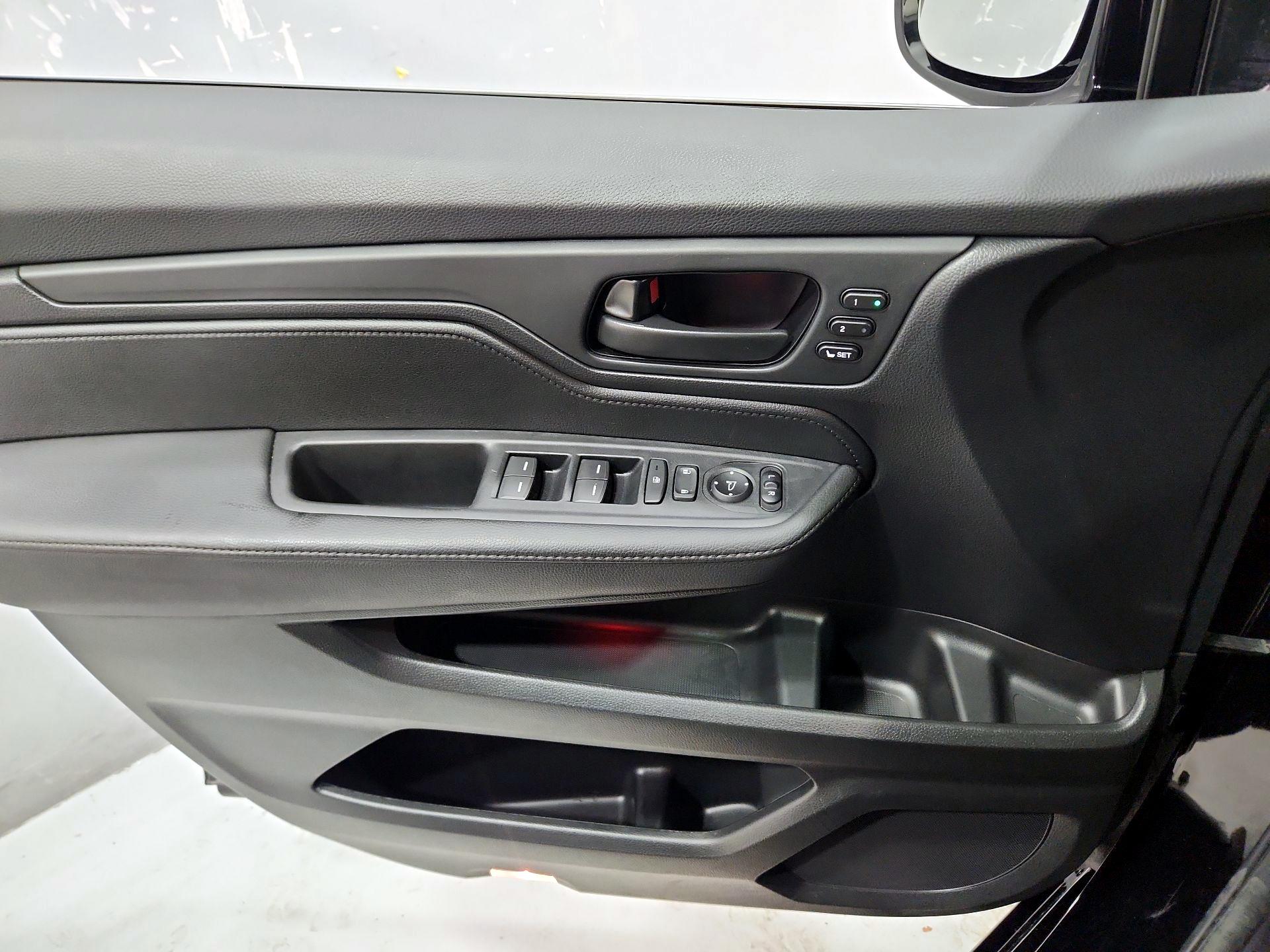 Thumbnail: 2025 Honda Odyssey - 12