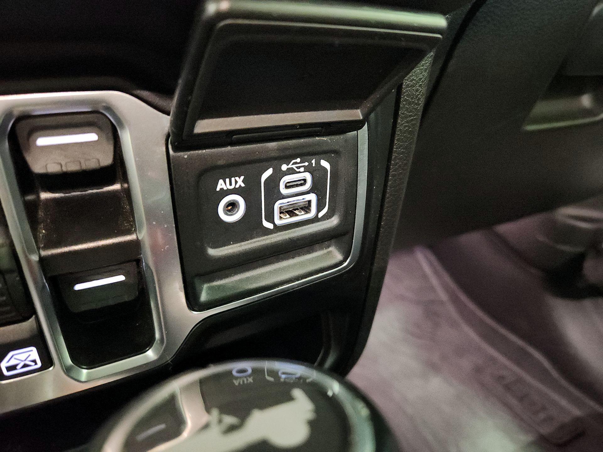 Thumbnail: 2024 Jeep Wrangler - 18