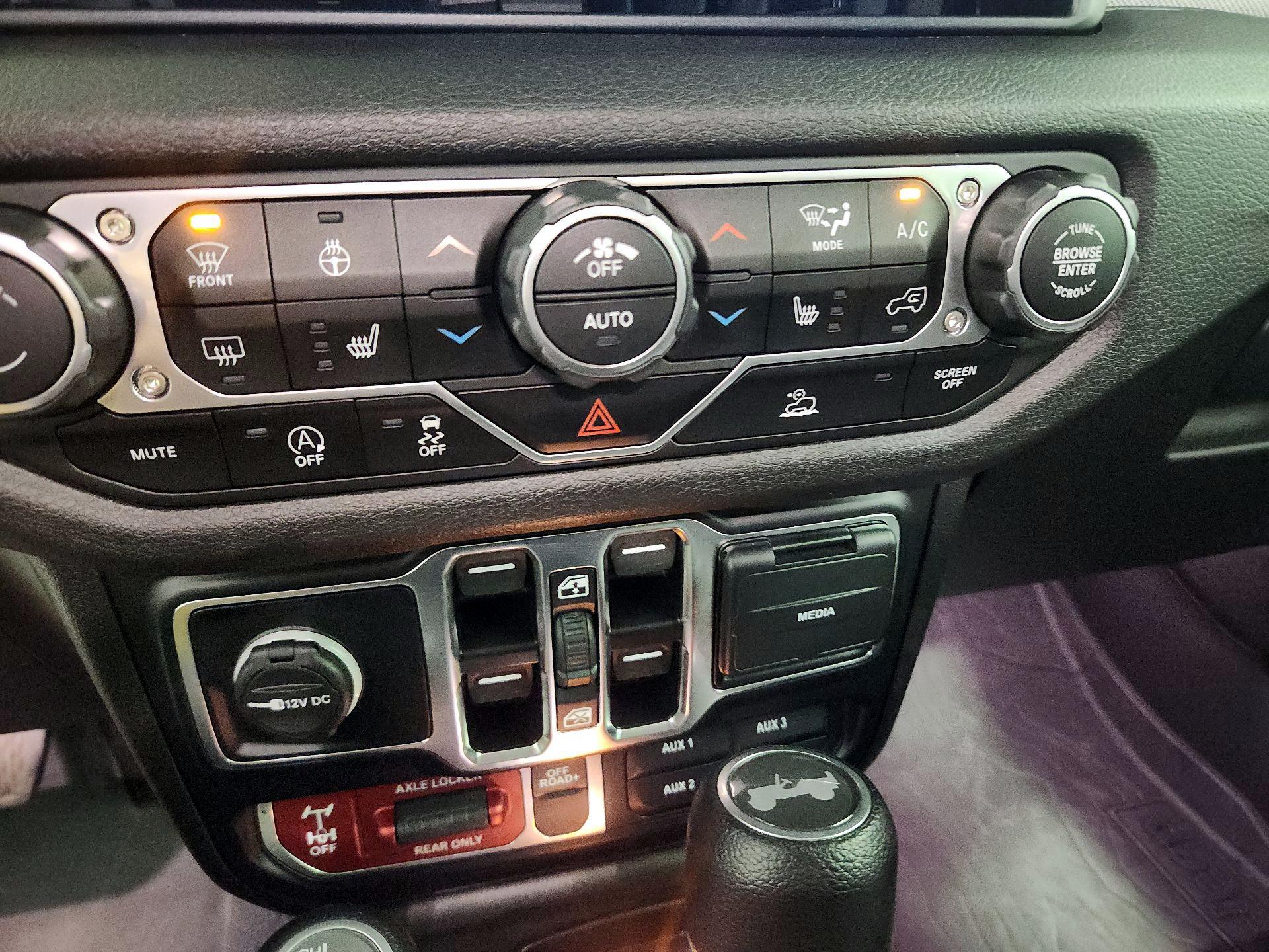 Thumbnail: 2024 Jeep Wrangler - 16