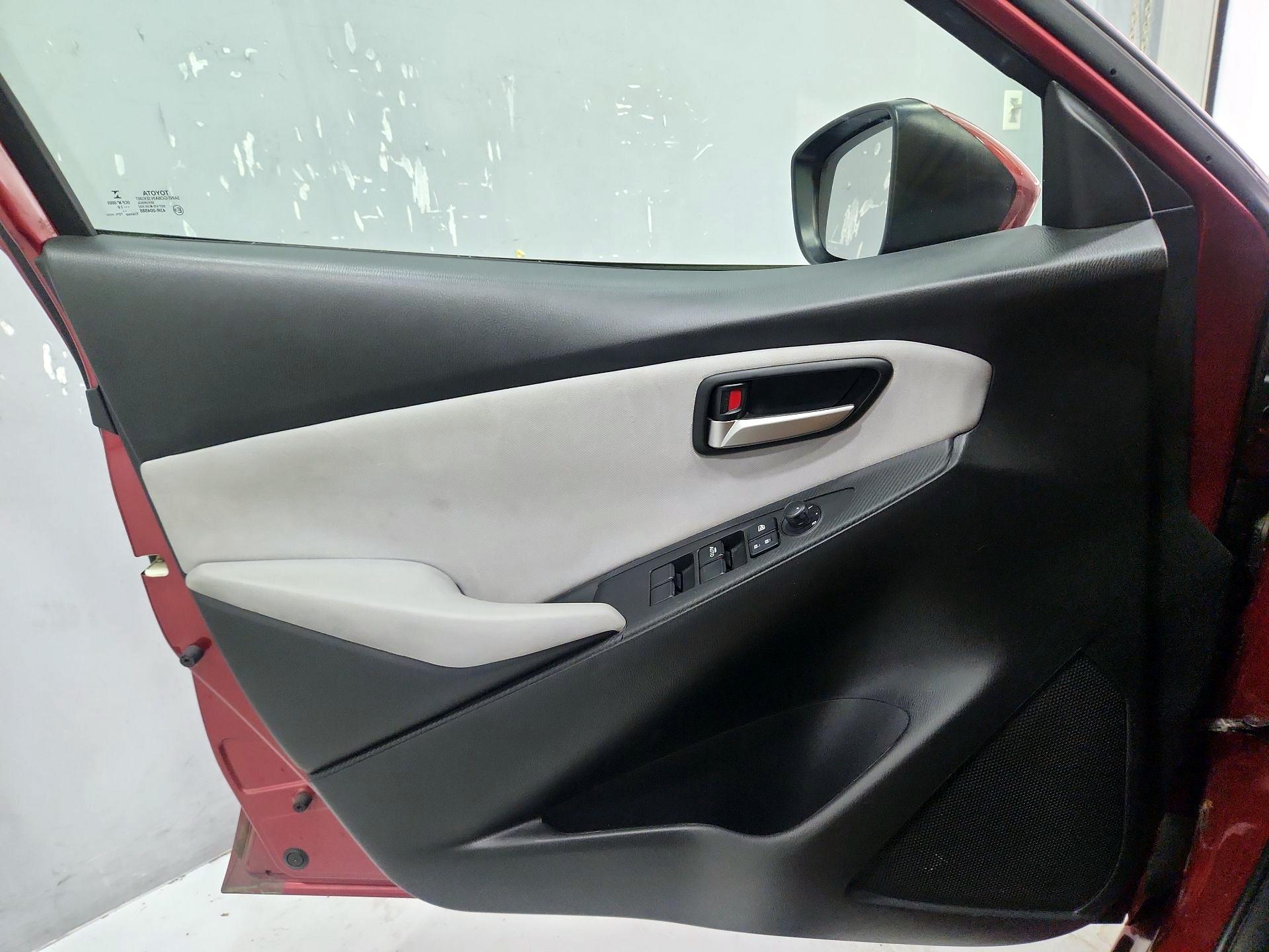 Thumbnail: 2020 Toyota Yaris - 12