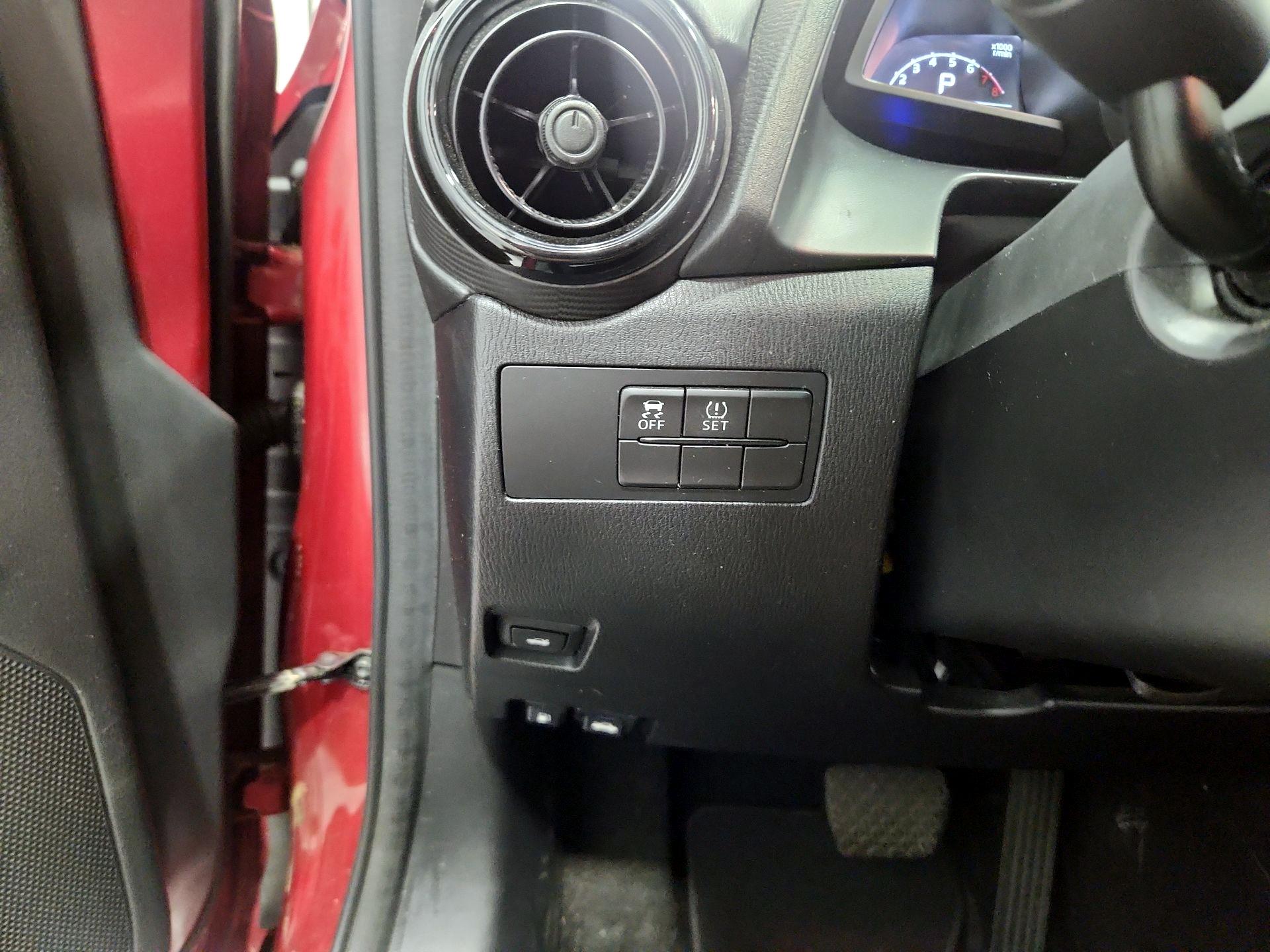 Thumbnail: 2020 Toyota Yaris - 13