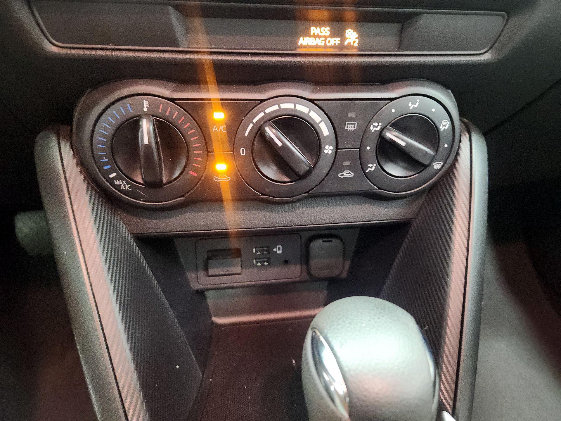 Thumbnail: 2020 Toyota Yaris - 16