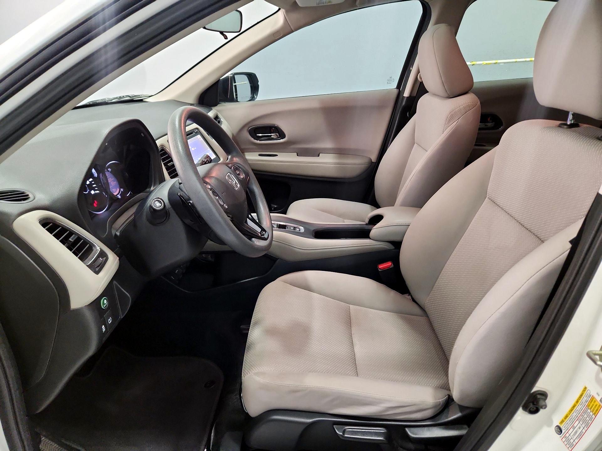 Thumbnail: 2018 Honda HR-V - 11