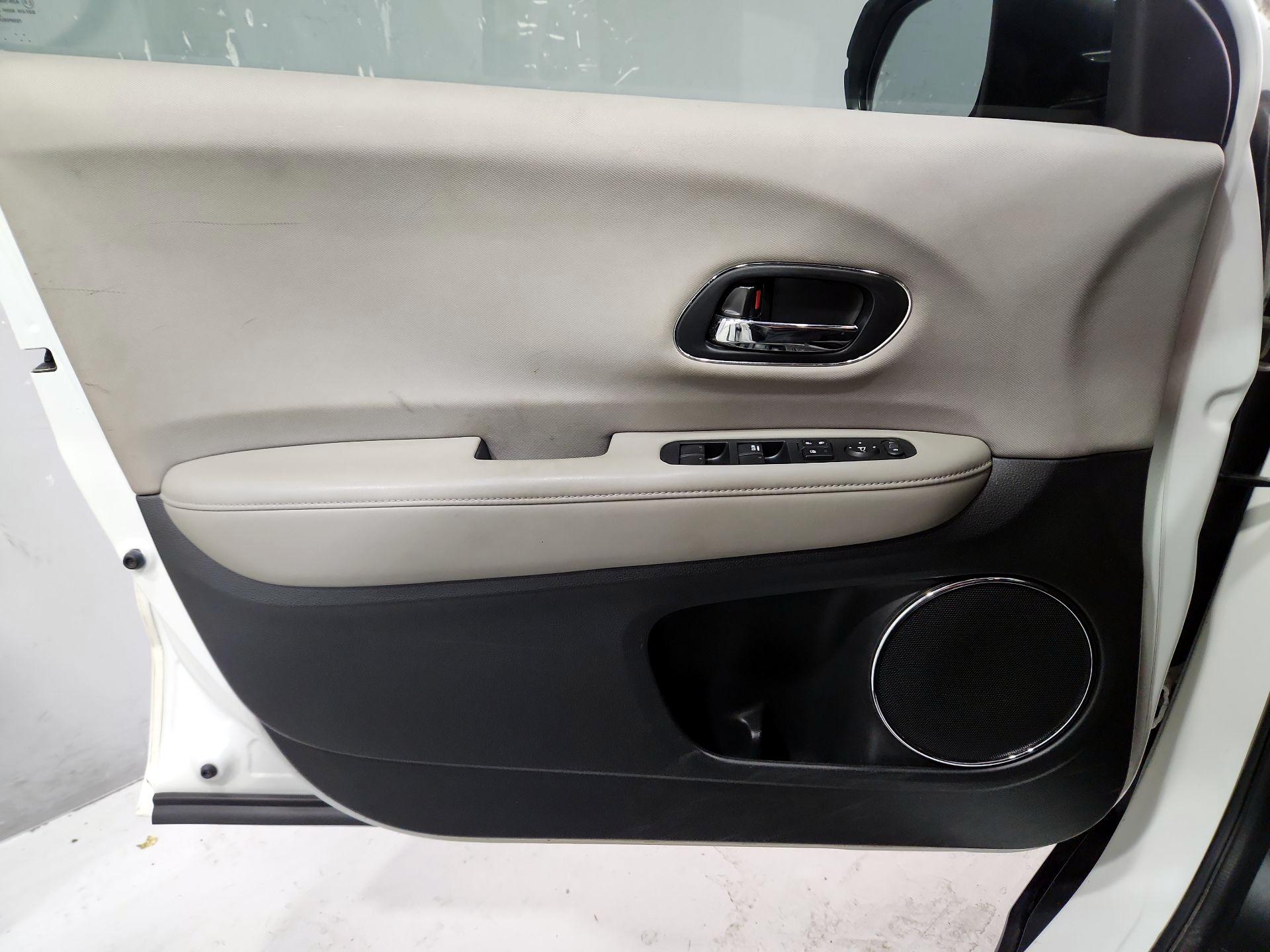 Thumbnail: 2018 Honda HR-V - 12