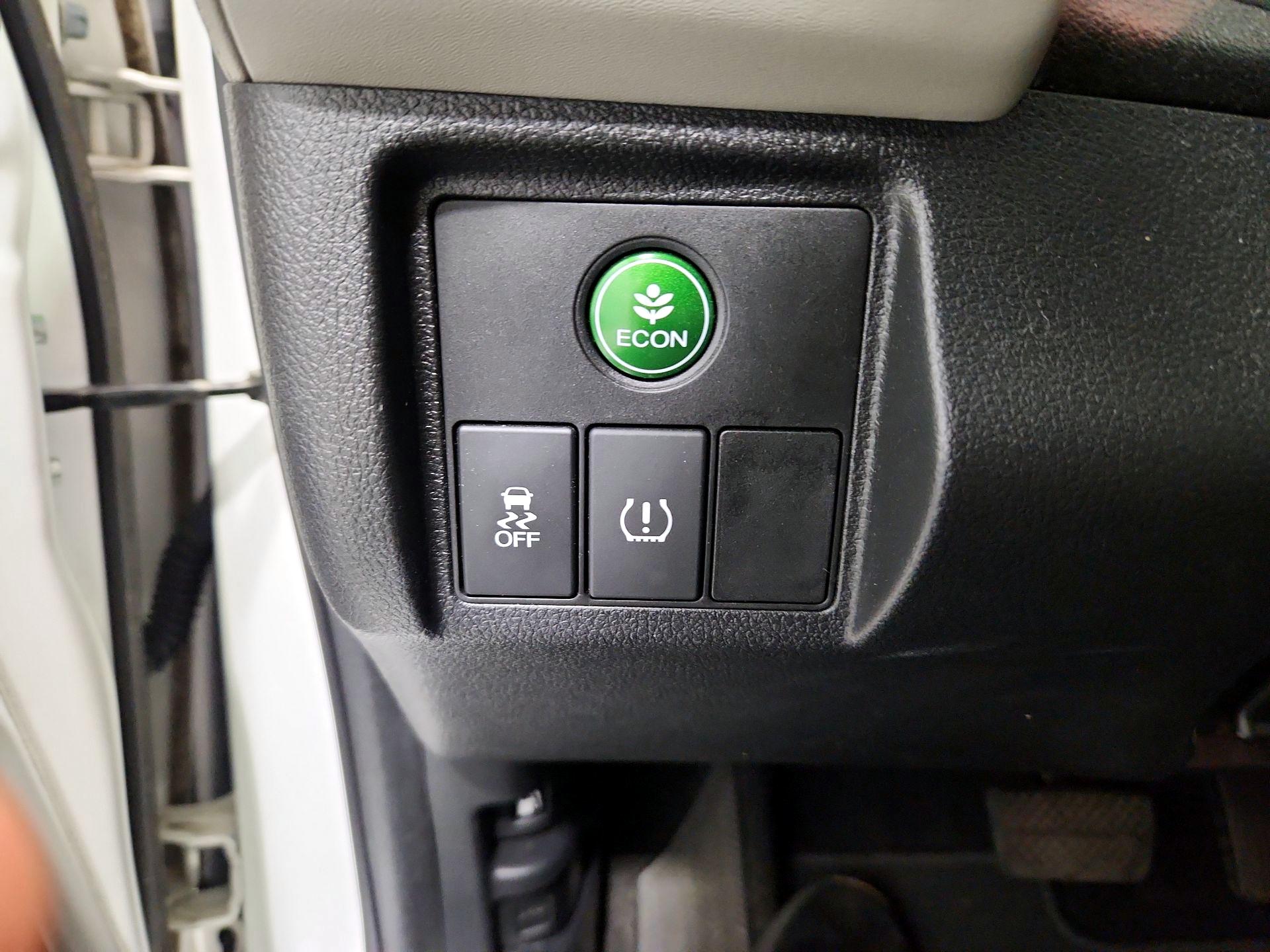 Thumbnail: 2018 Honda HR-V - 13