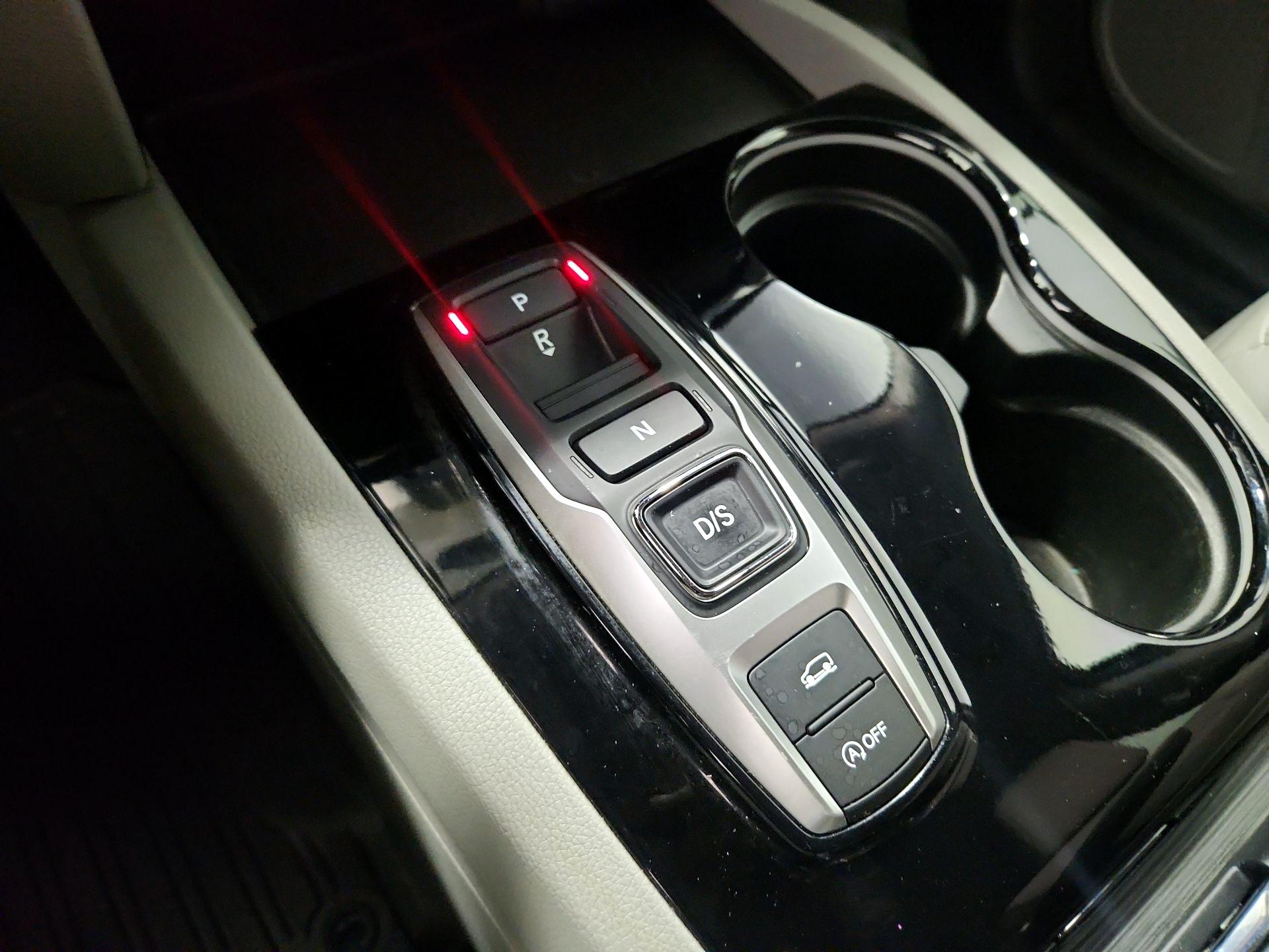 Thumbnail: 2020 Honda Pilot - 18
