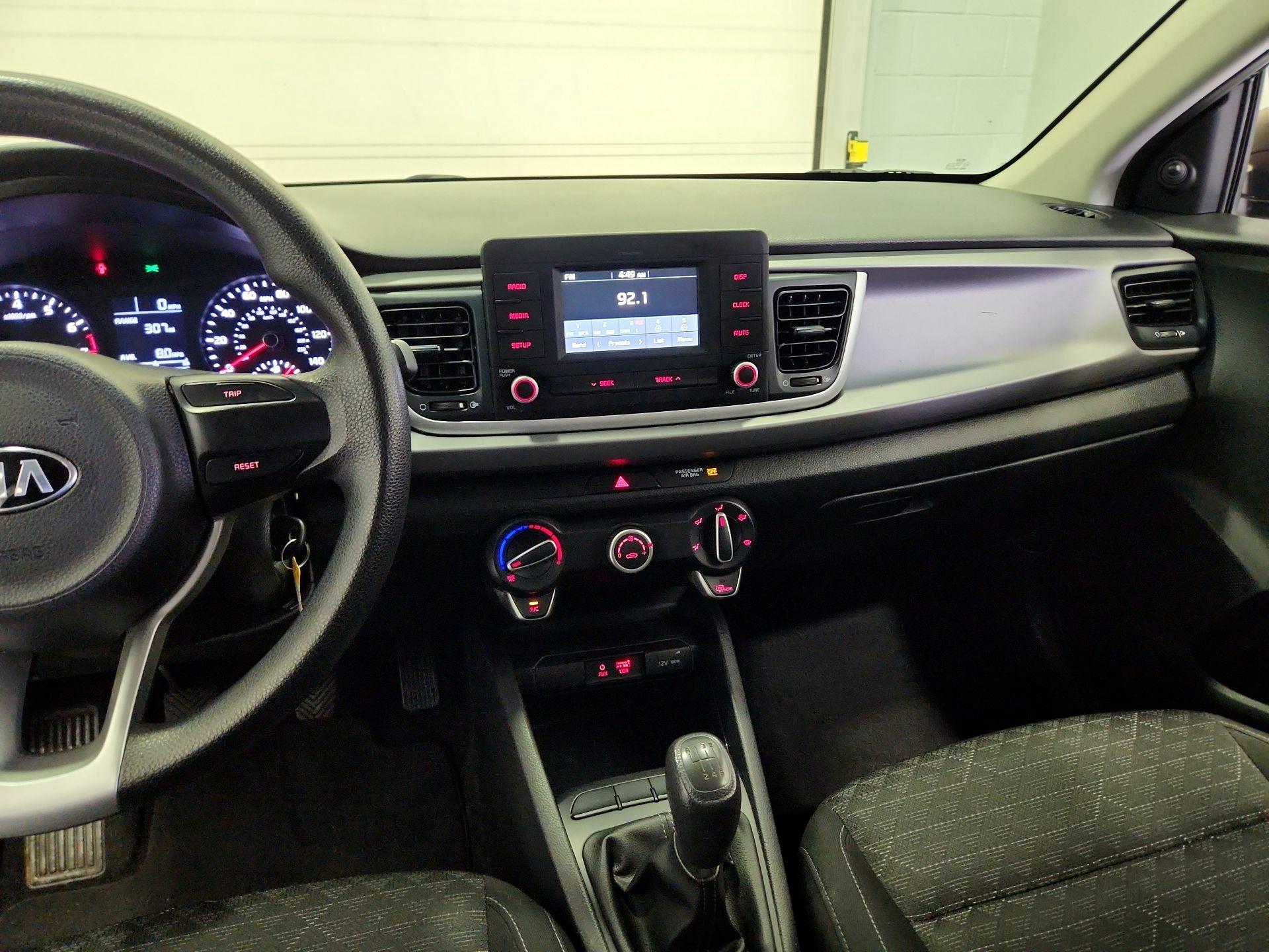 Thumbnail: 2018 Kia Rio - 9
