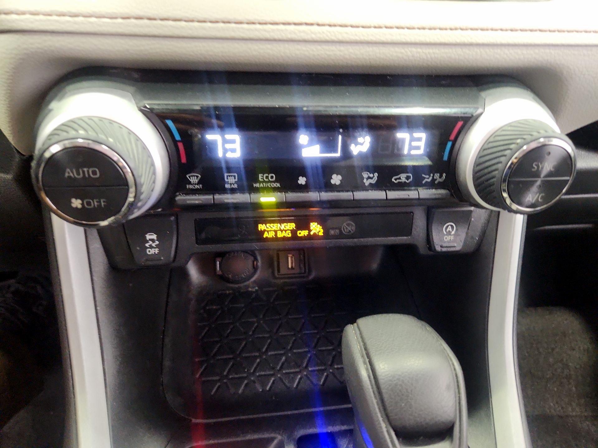 Thumbnail: 2021 Toyota RAV4 - 16