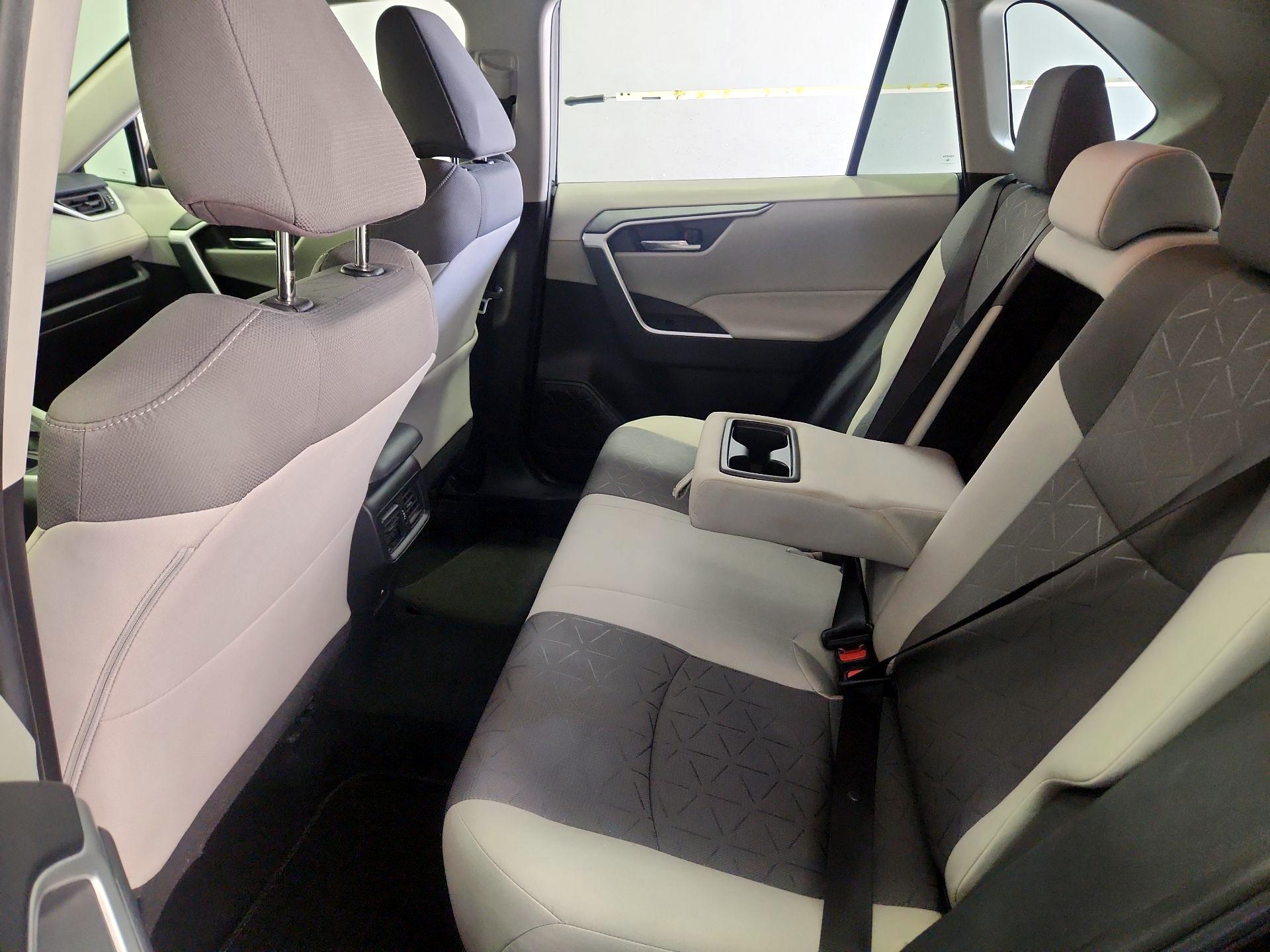 Thumbnail: 2021 Toyota RAV4 - 19