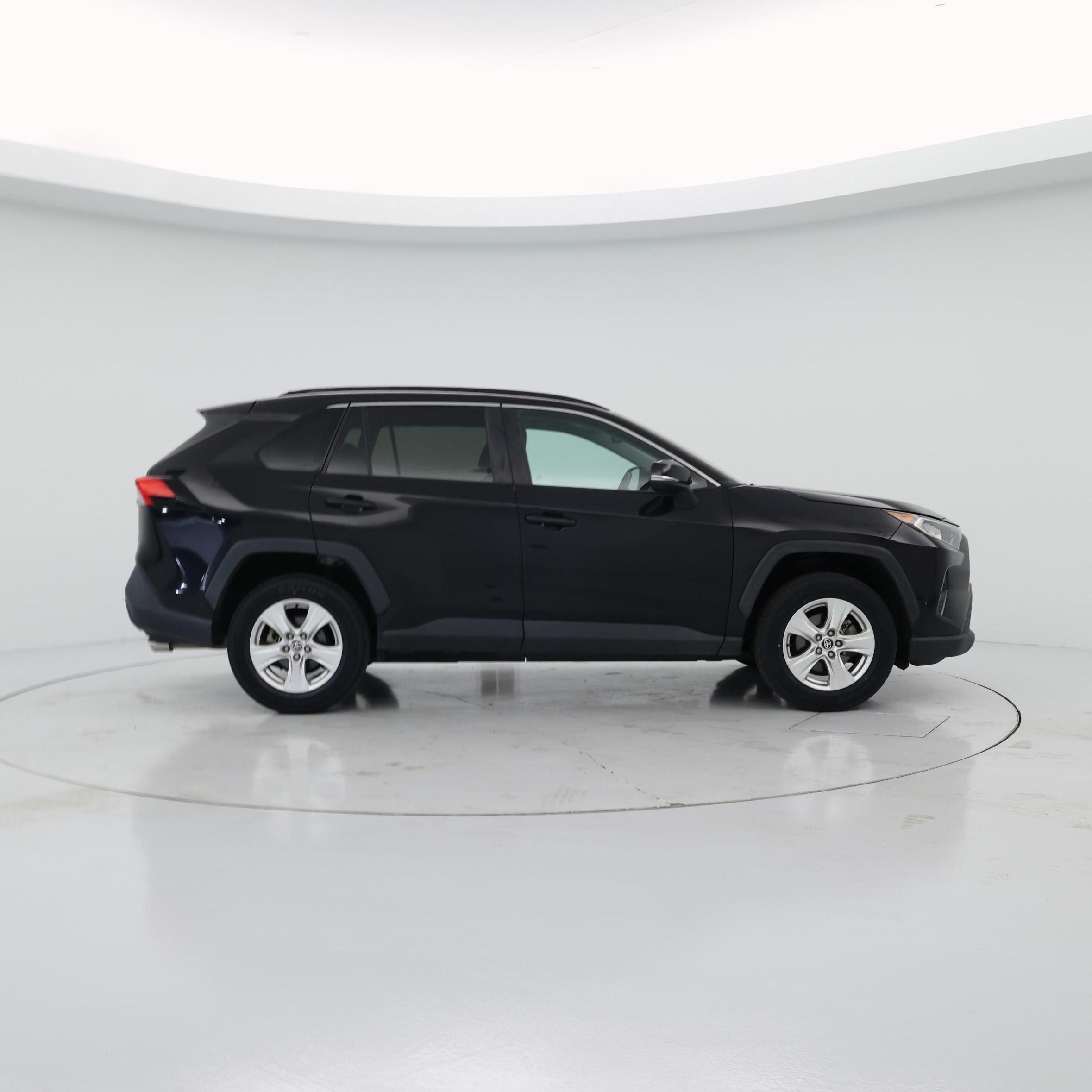 Thumbnail: 2021 Toyota RAV4 - 7
