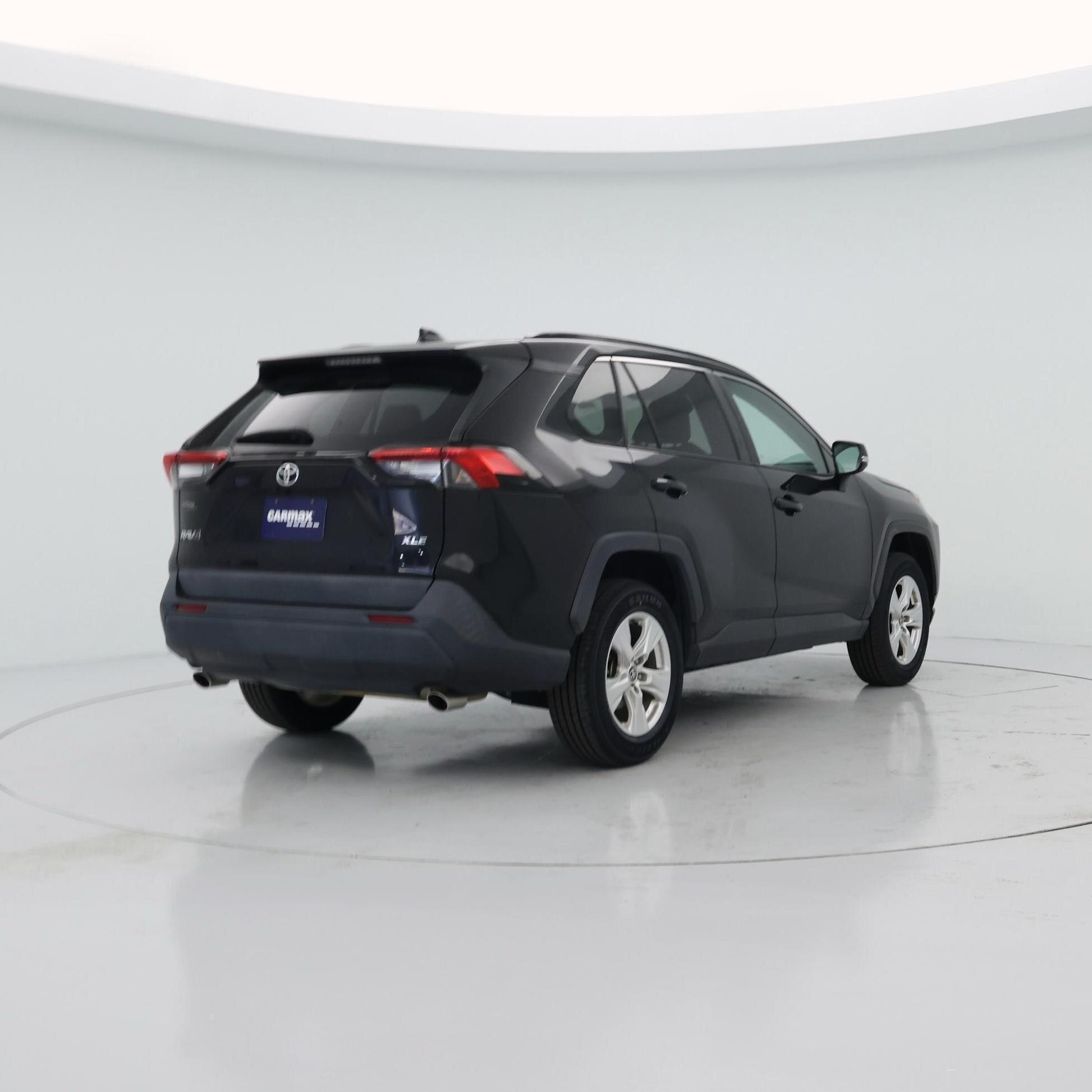 Thumbnail: 2021 Toyota RAV4 - 8