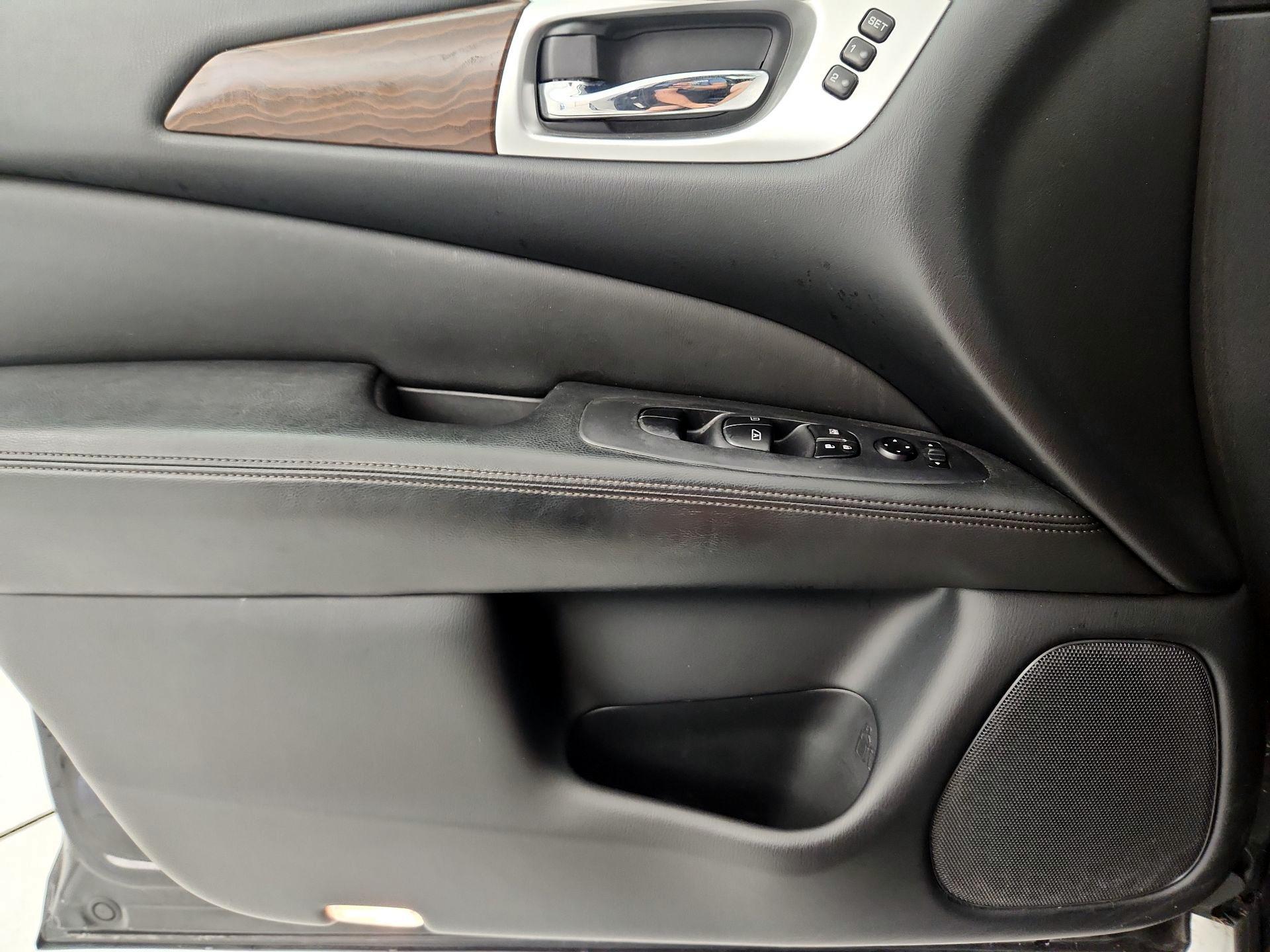 Thumbnail: 2019 Nissan Pathfinder - 12