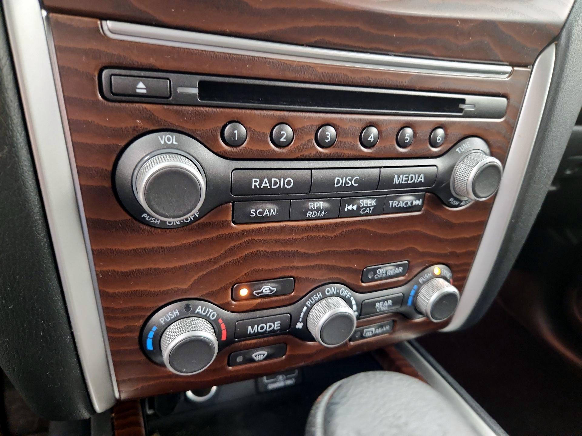 Thumbnail: 2019 Nissan Pathfinder - 17