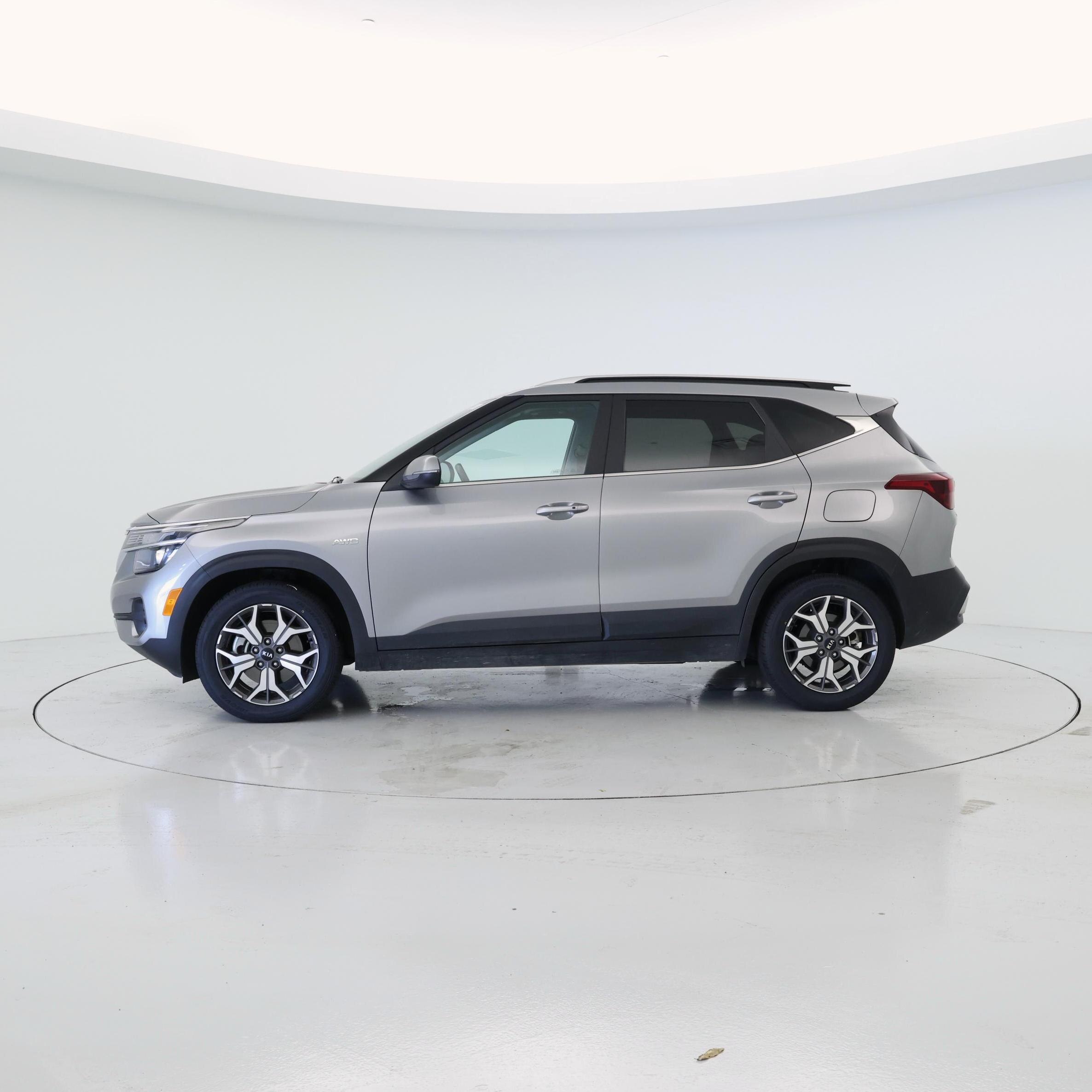 Thumbnail: 2021 Kia Seltos - 3