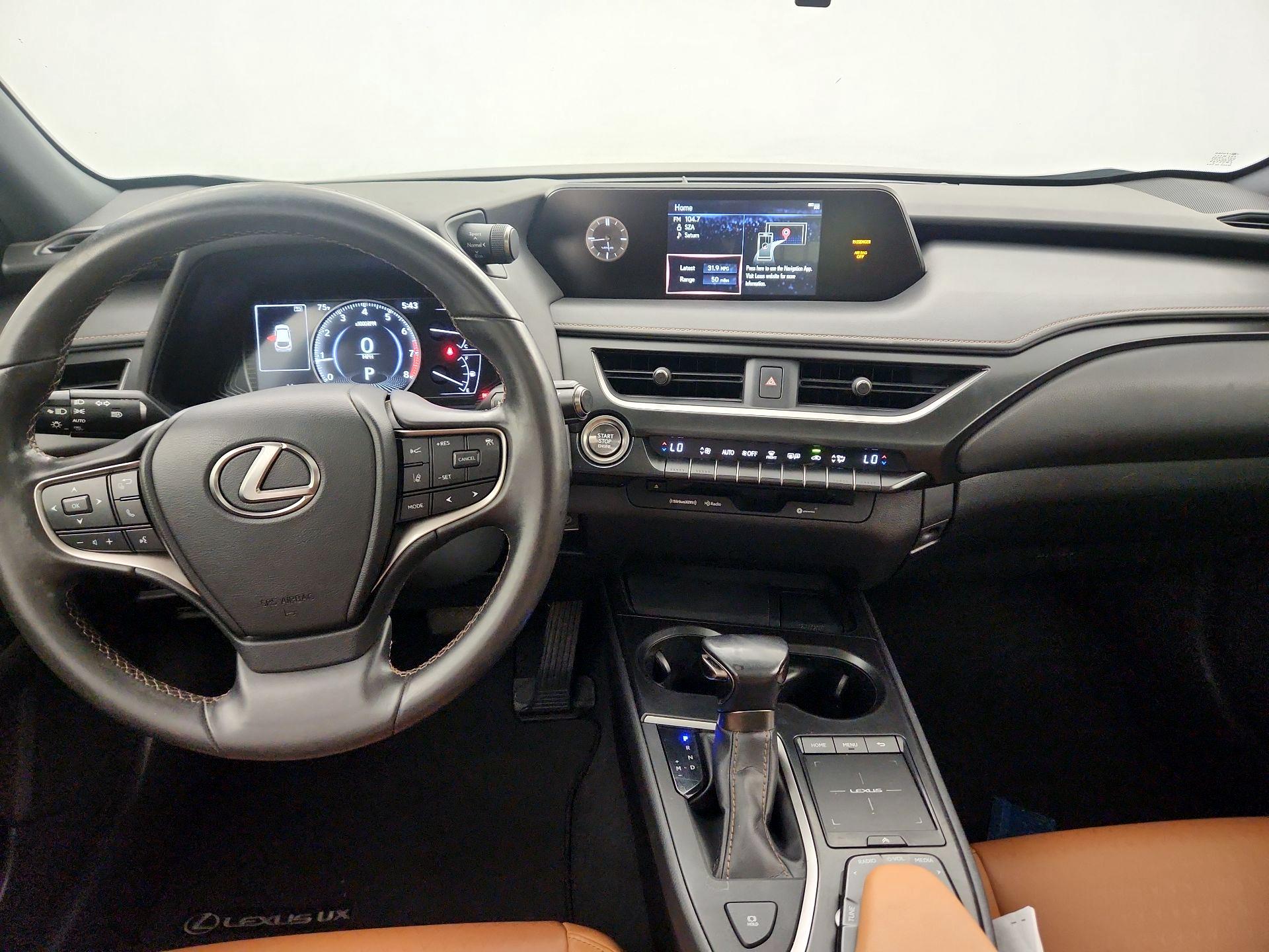 Thumbnail: 2021 Lexus UX - 8