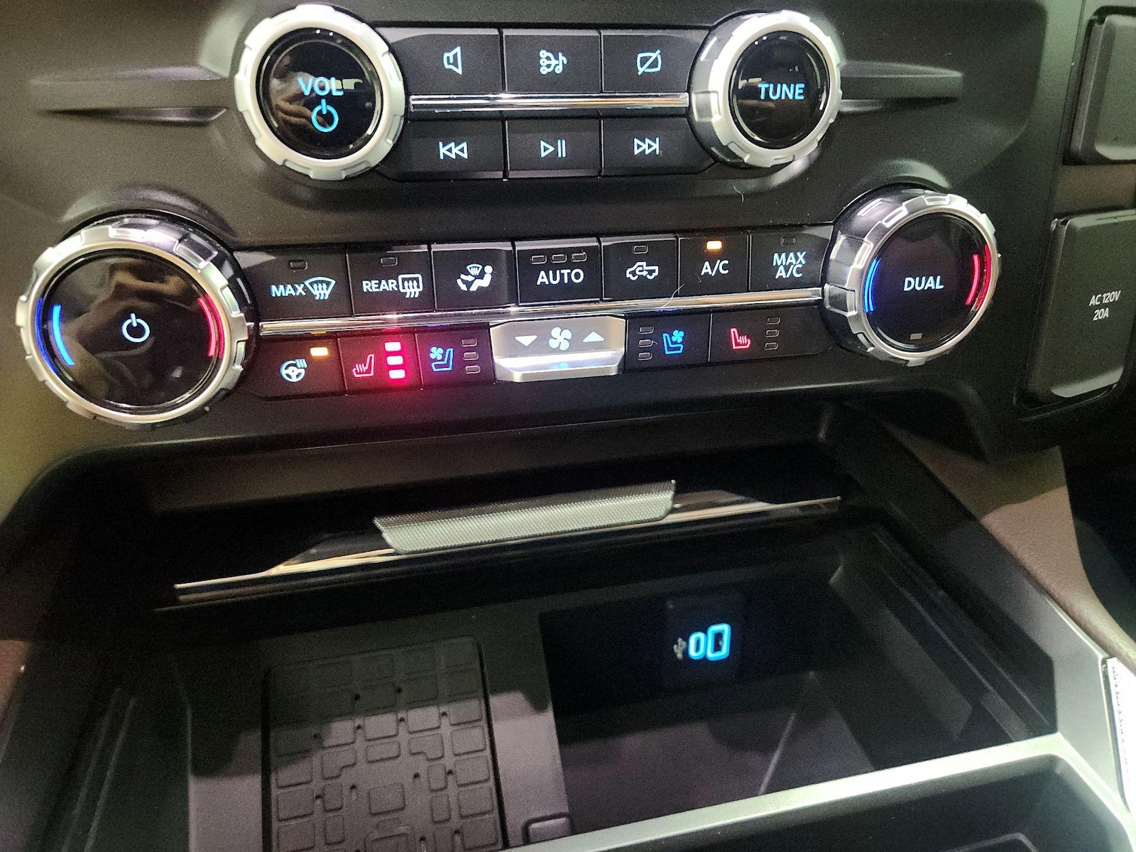 2024 Ford F-250 Super Duty King Ranch - Photo 17