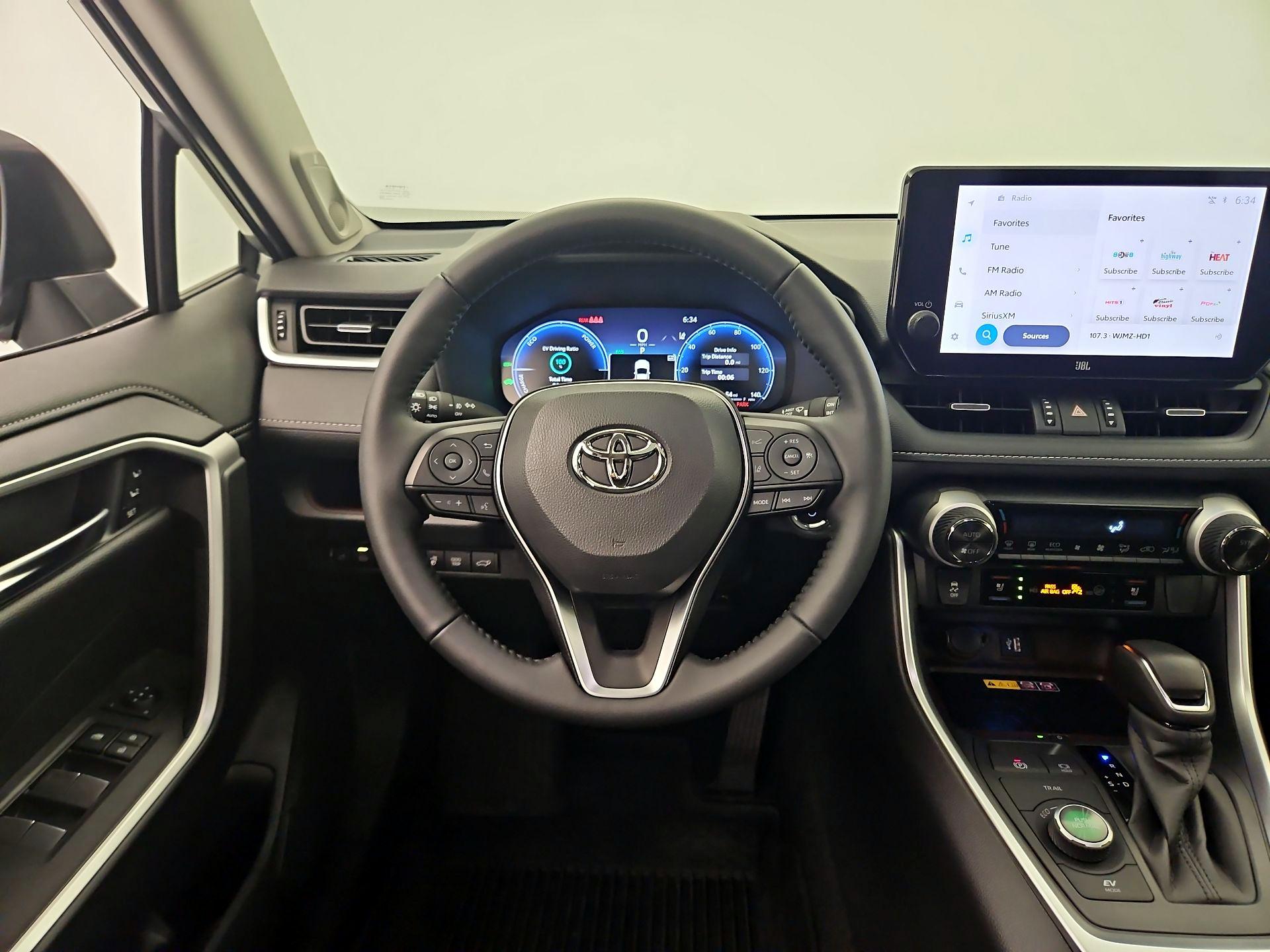 Thumbnail: 2025 Toyota RAV4 - 10