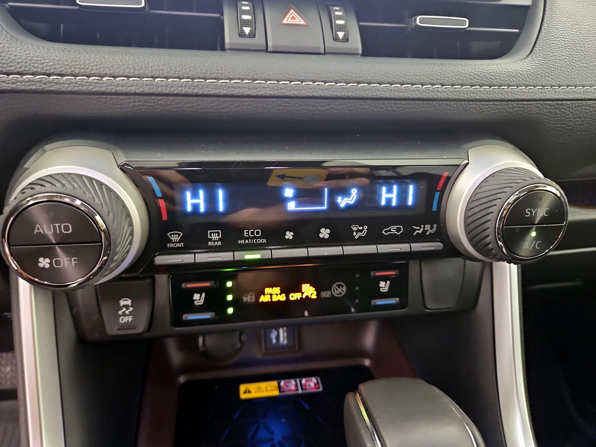 Thumbnail: 2025 Toyota RAV4 - 16