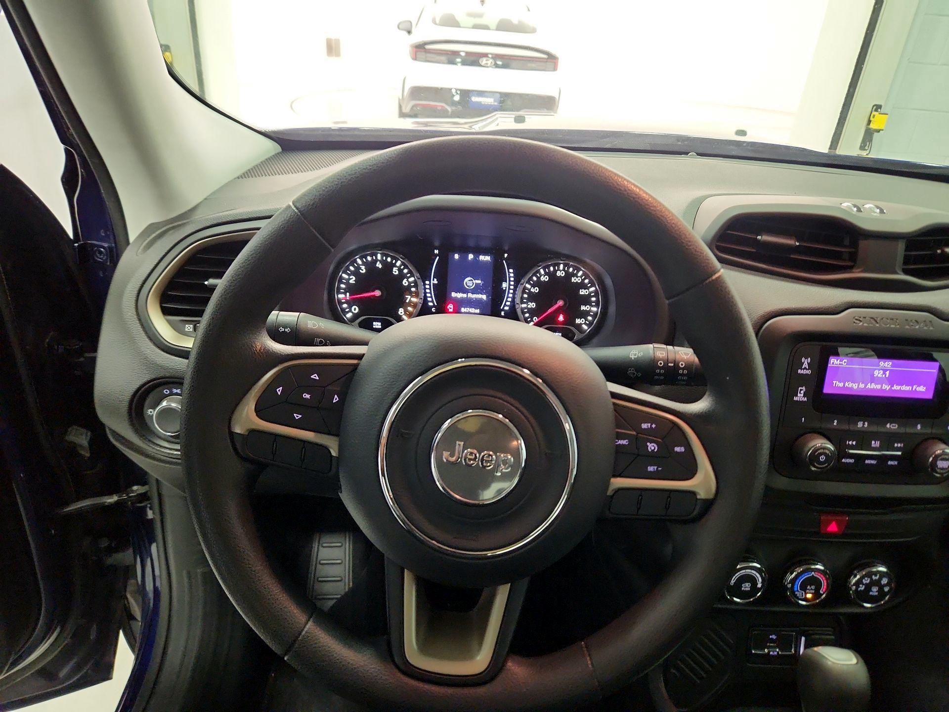 Thumbnail: 2017 Jeep Renegade - 10