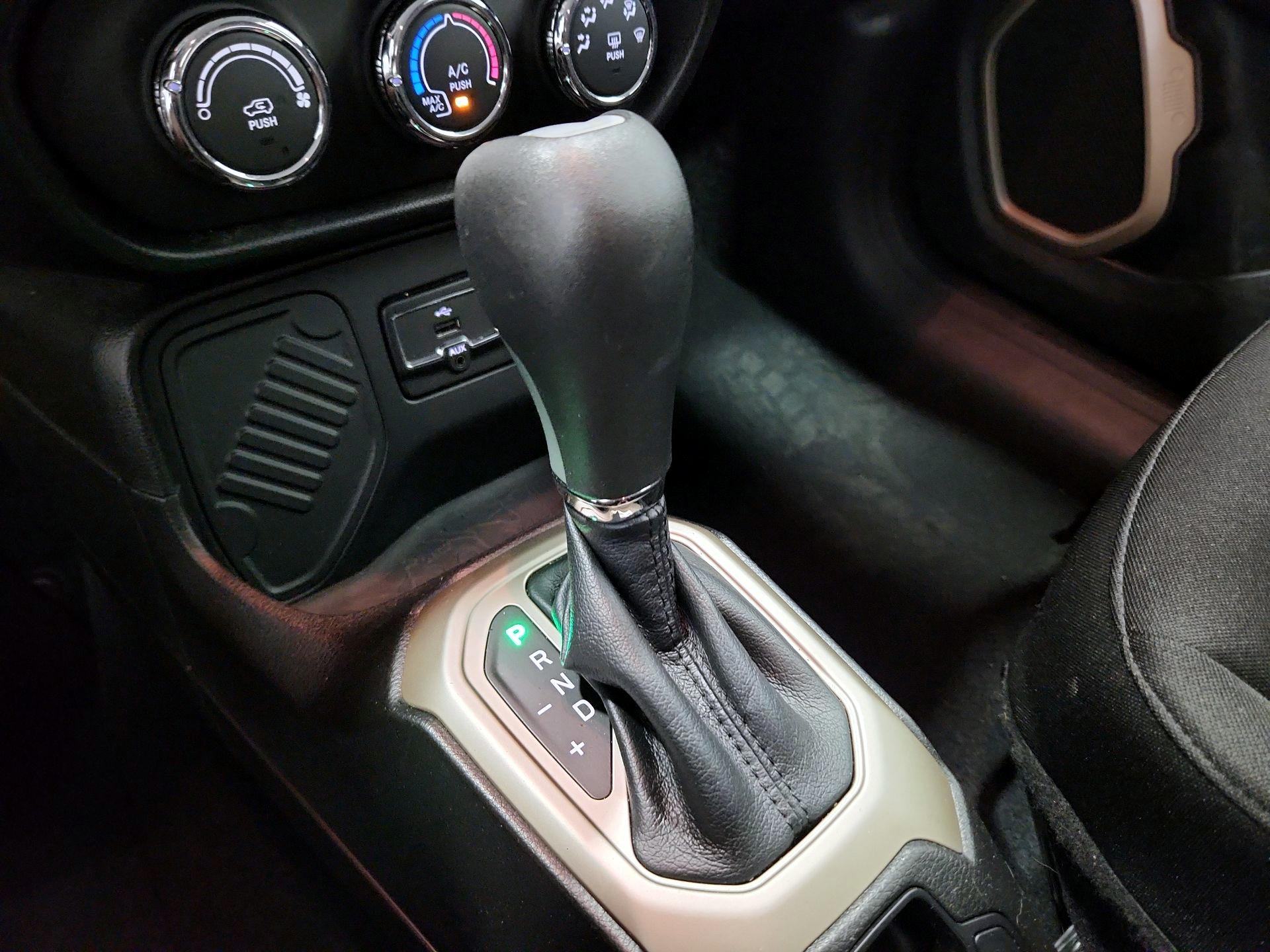 Thumbnail: 2017 Jeep Renegade - 16