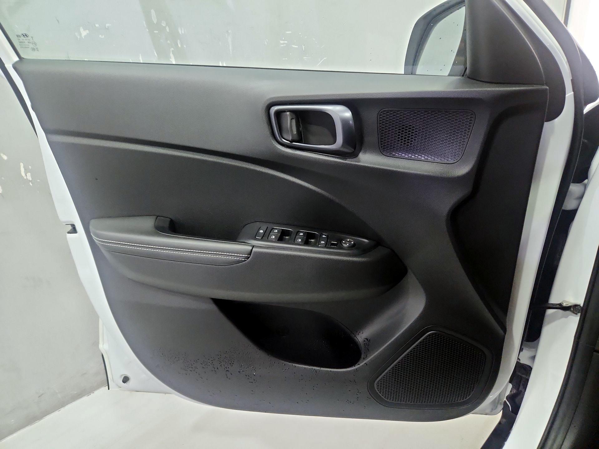 Thumbnail: 2025 Hyundai Venue - 12