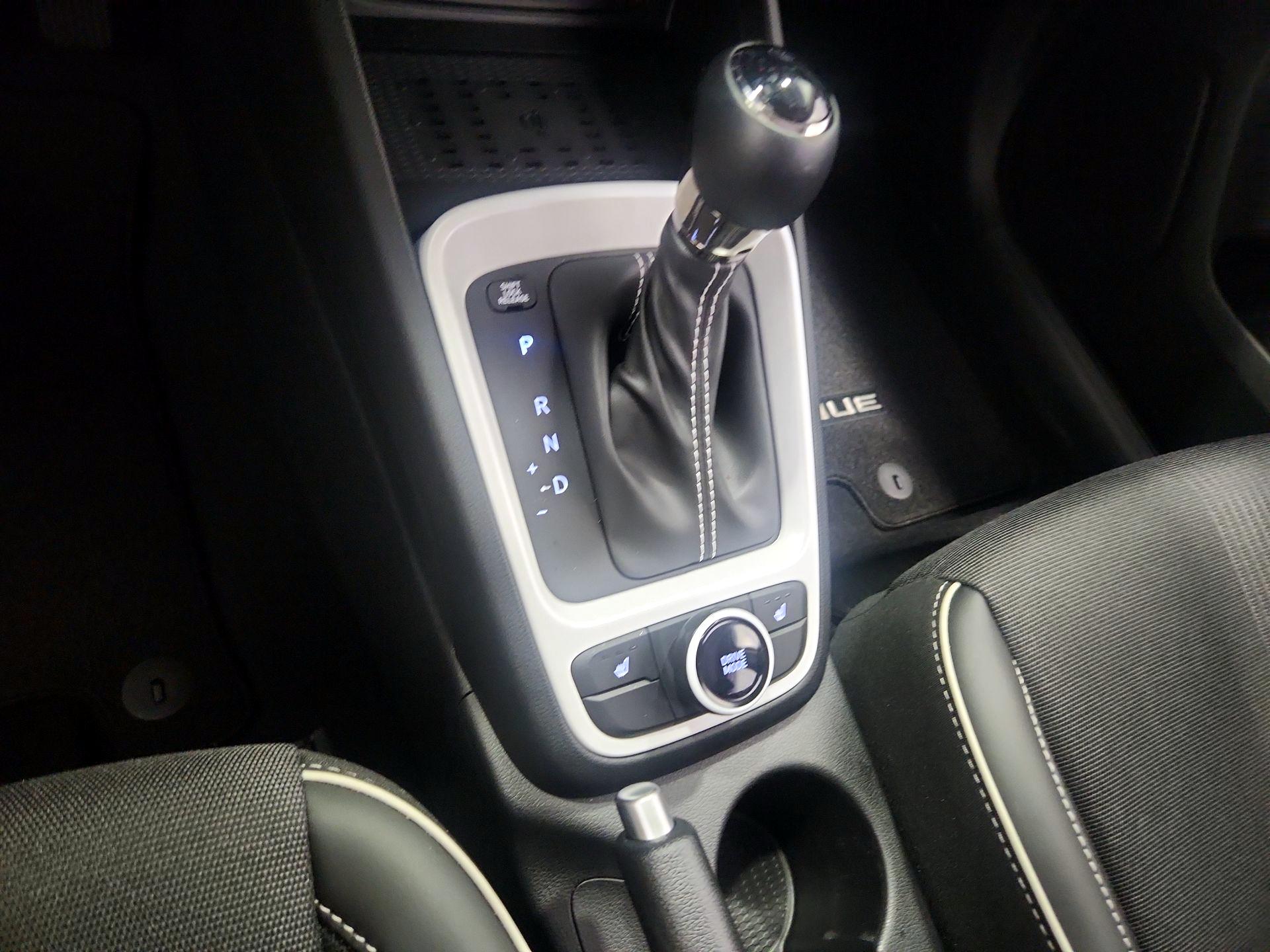 Thumbnail: 2025 Hyundai Venue - 17