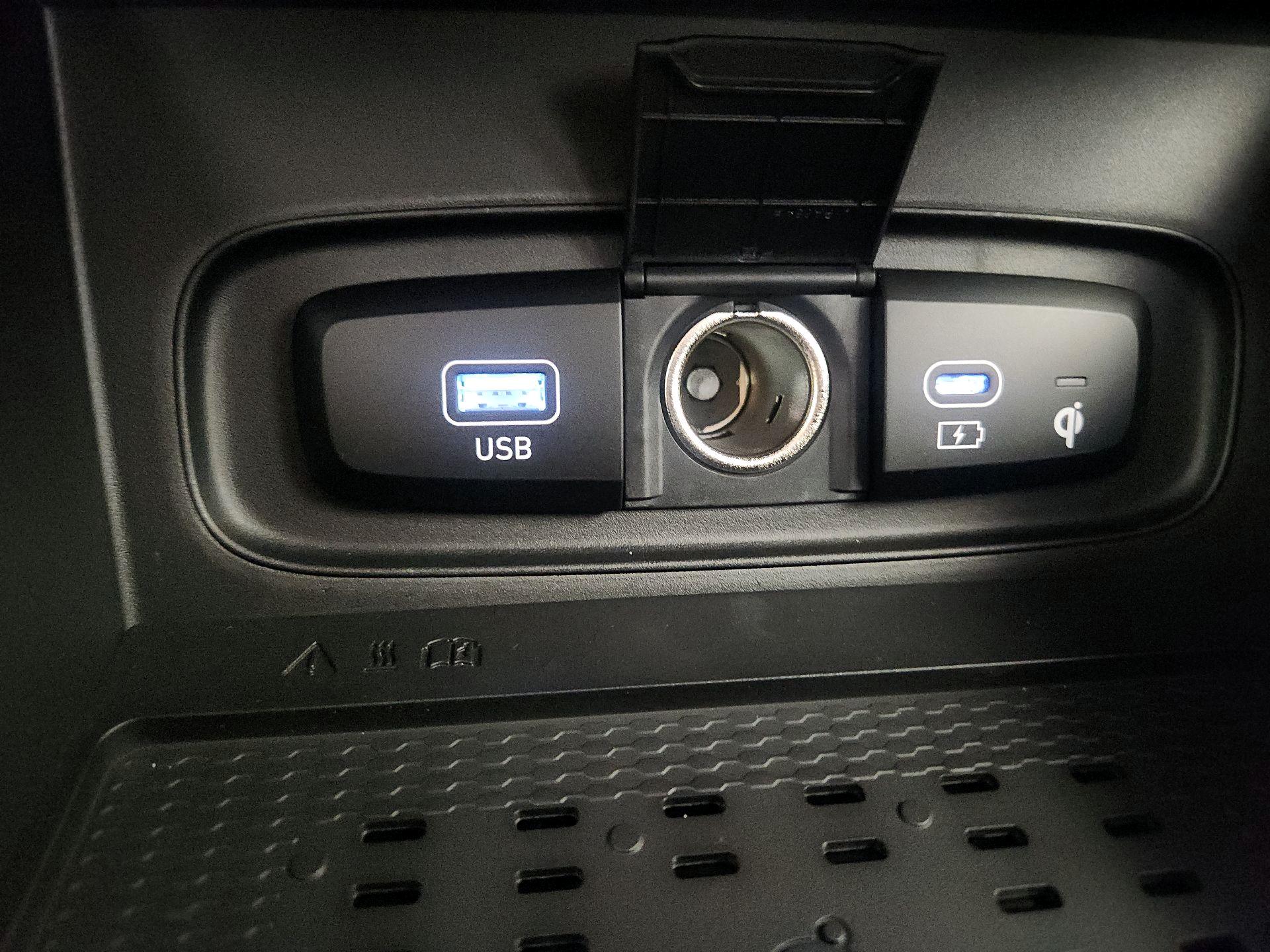 Thumbnail: 2025 Hyundai Venue - 18