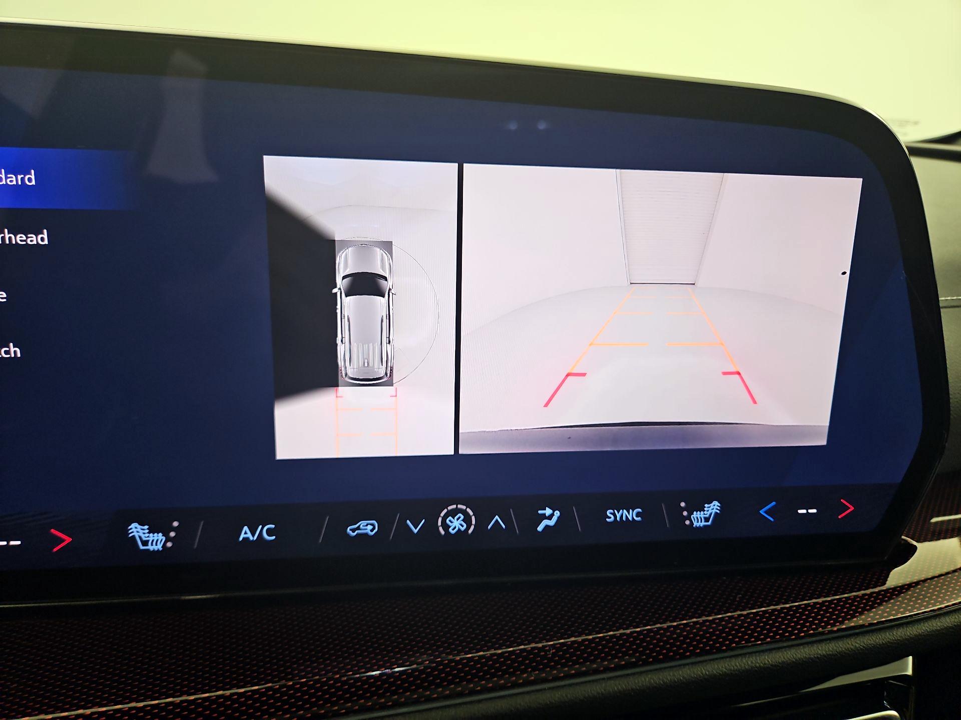 Thumbnail: 2024 Chevrolet Traverse - 14